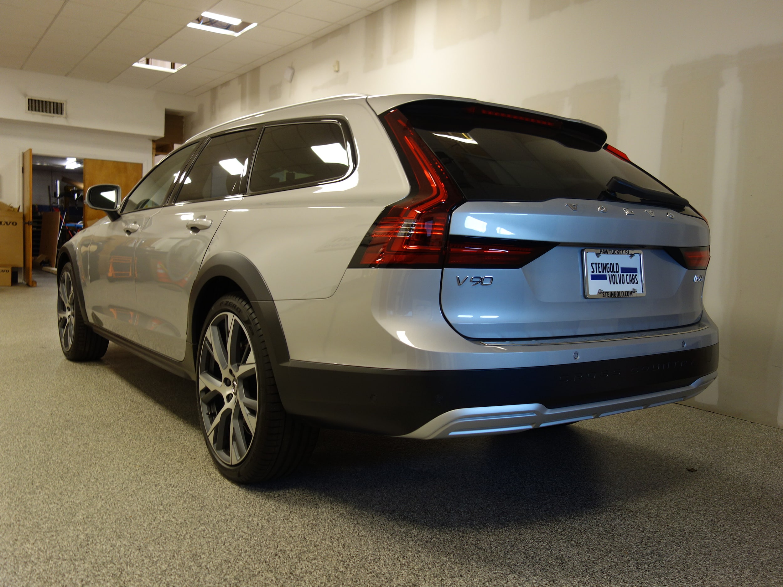 new 2025 Volvo V90 Cross Country car, priced at $69,720