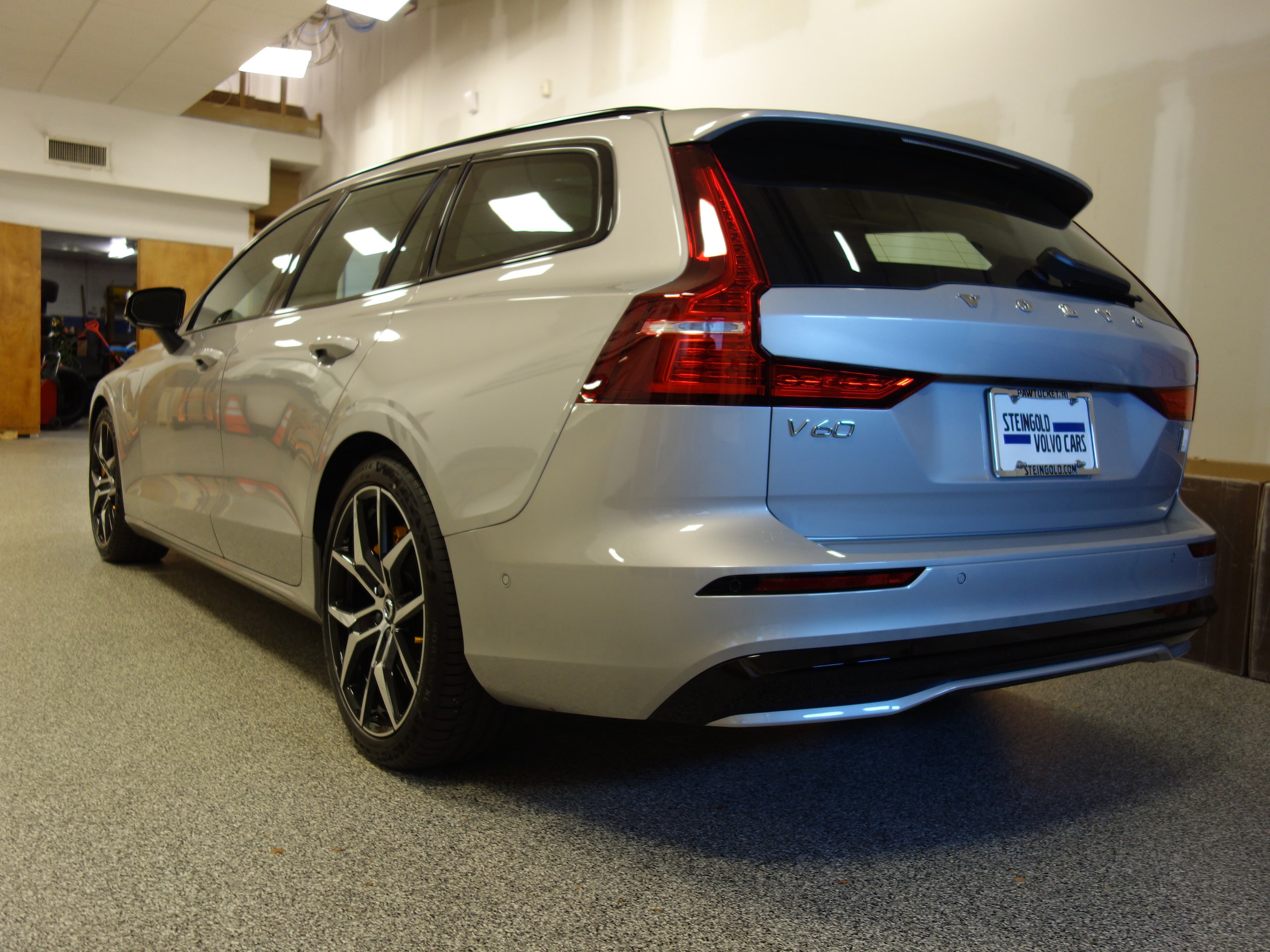 new 2025 Volvo V60 plug-in hybrid car, priced at $72,445