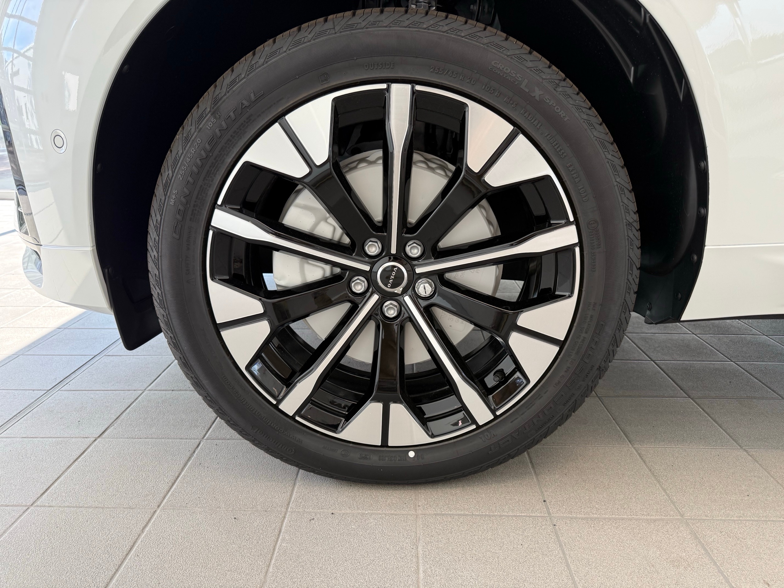 new 2026 Volvo XC60 car, priced at $57,985