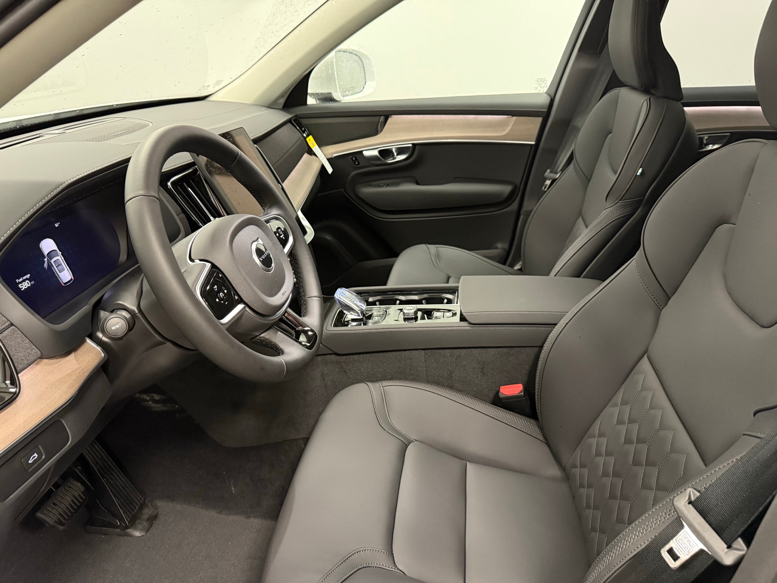 new 2025 Volvo XC90 car, priced at $69,155