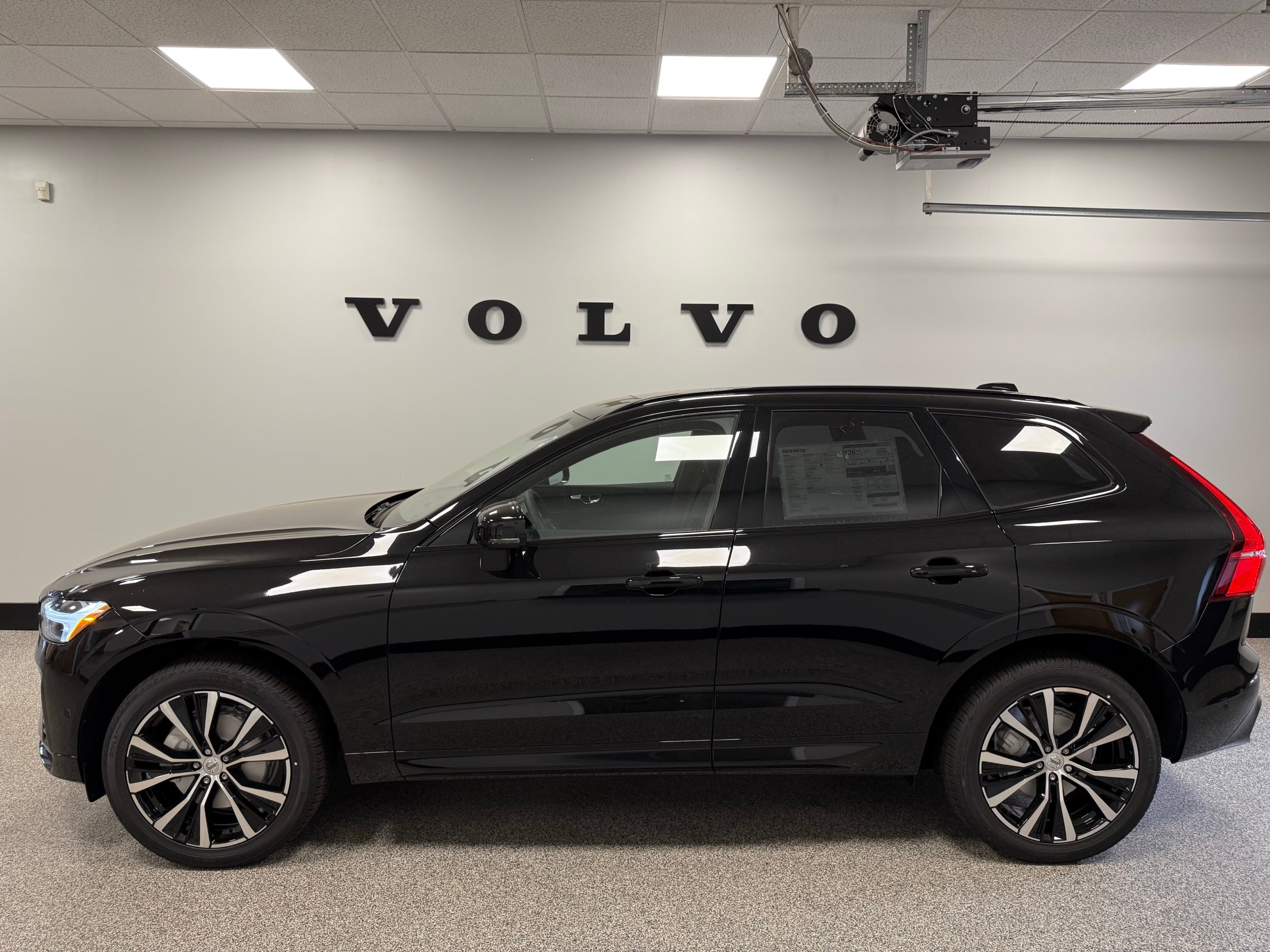 new 2025 Volvo XC60 car, priced at $55,360