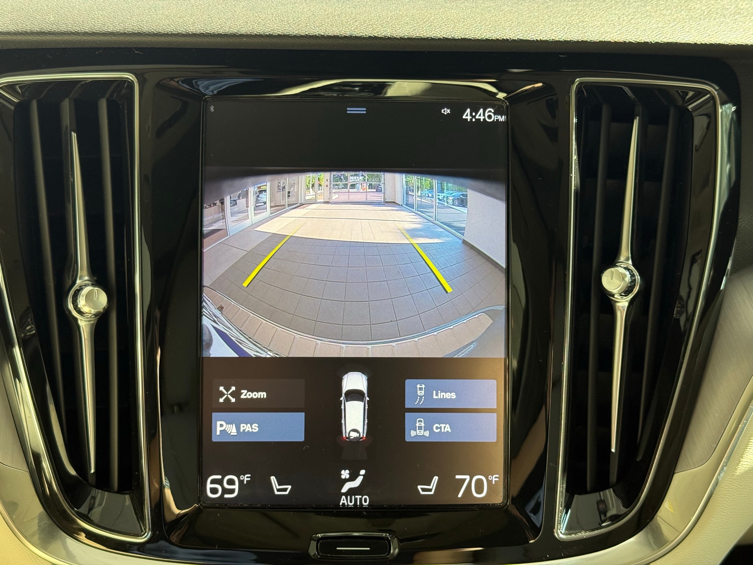 used 2020 Volvo V60 Cross Country car, priced at $31,500