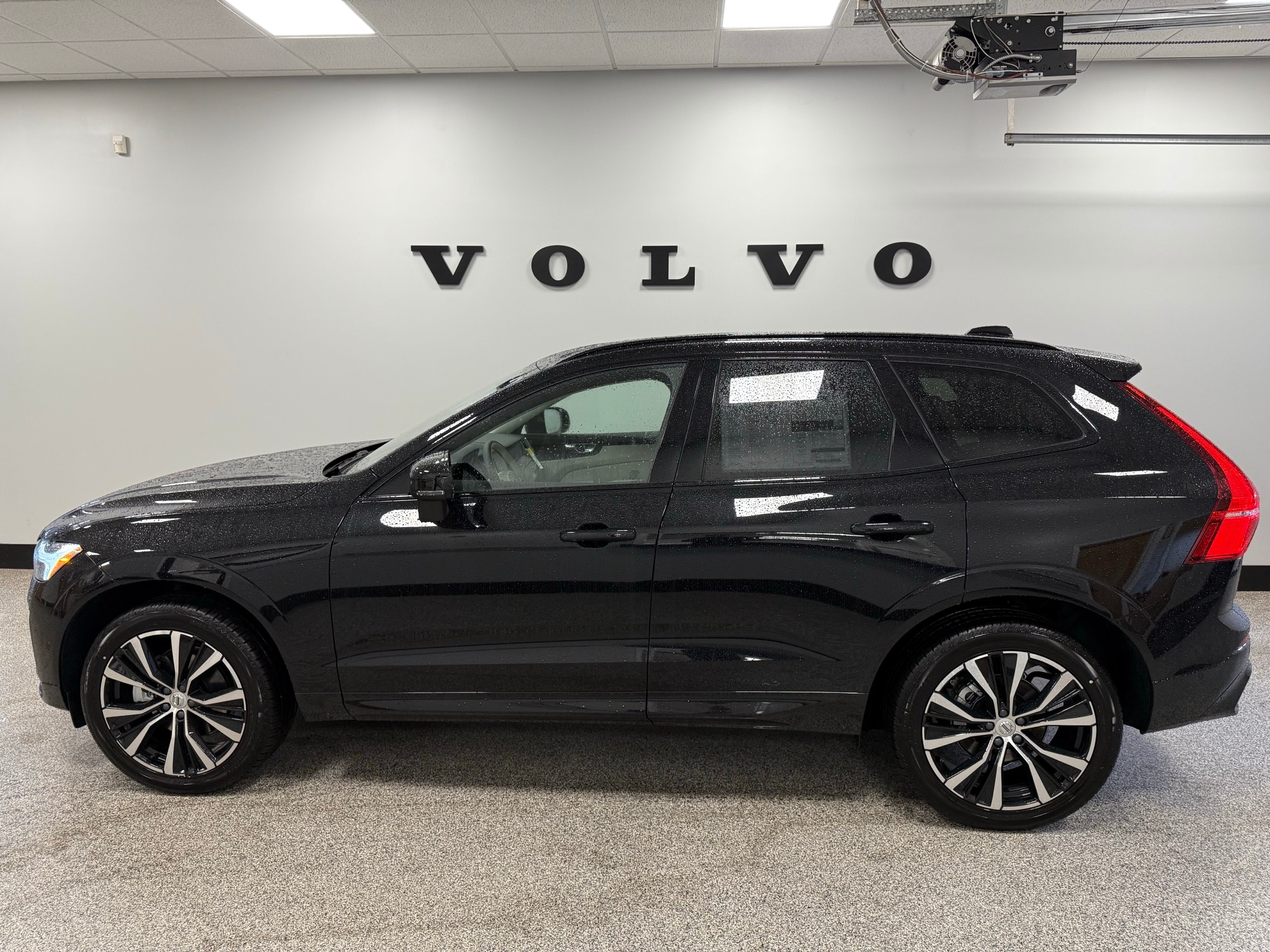 new 2025 Volvo XC60 car, priced at $54,585