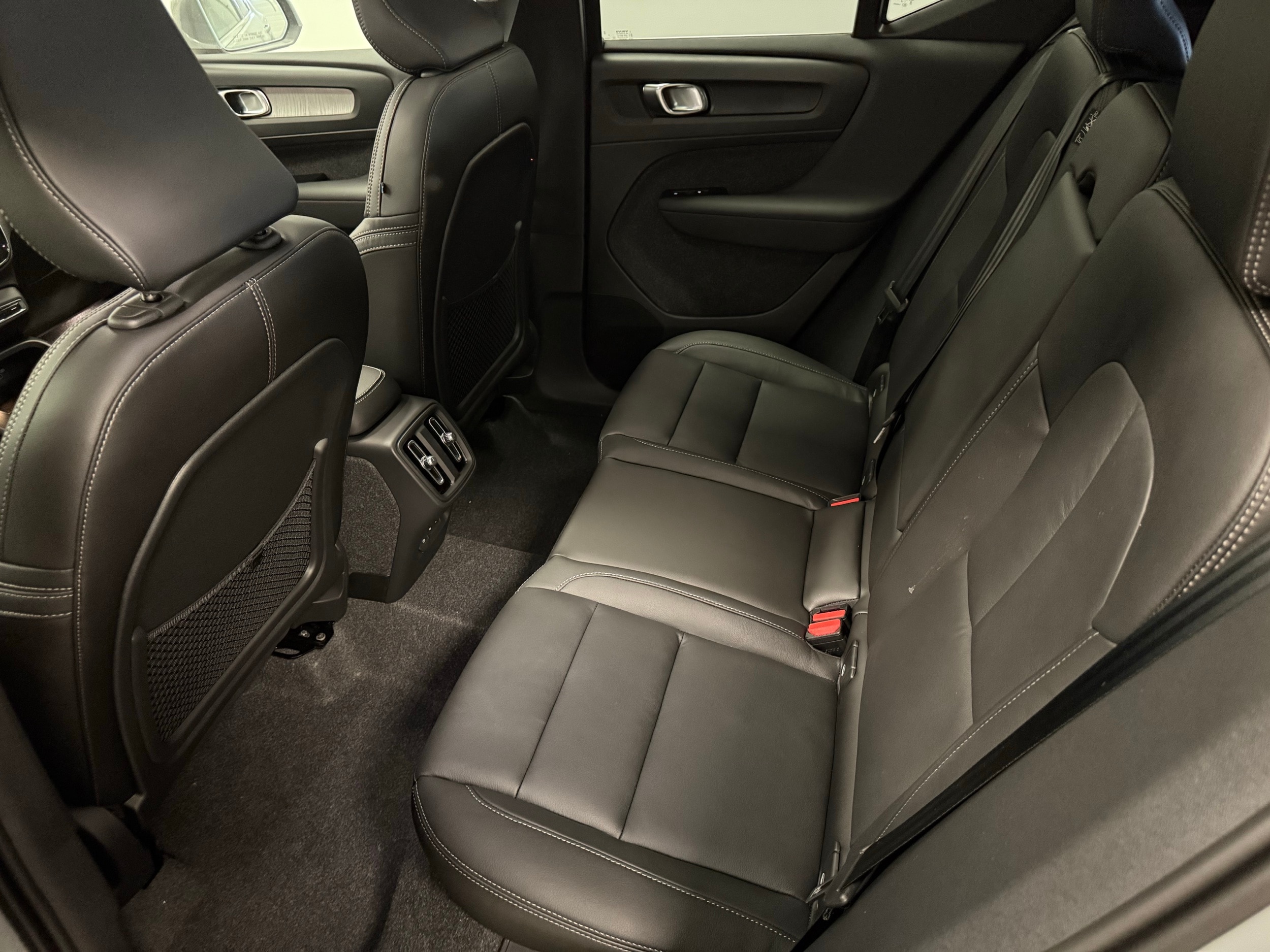 new 2025 Volvo XC40 car, priced at $48,335