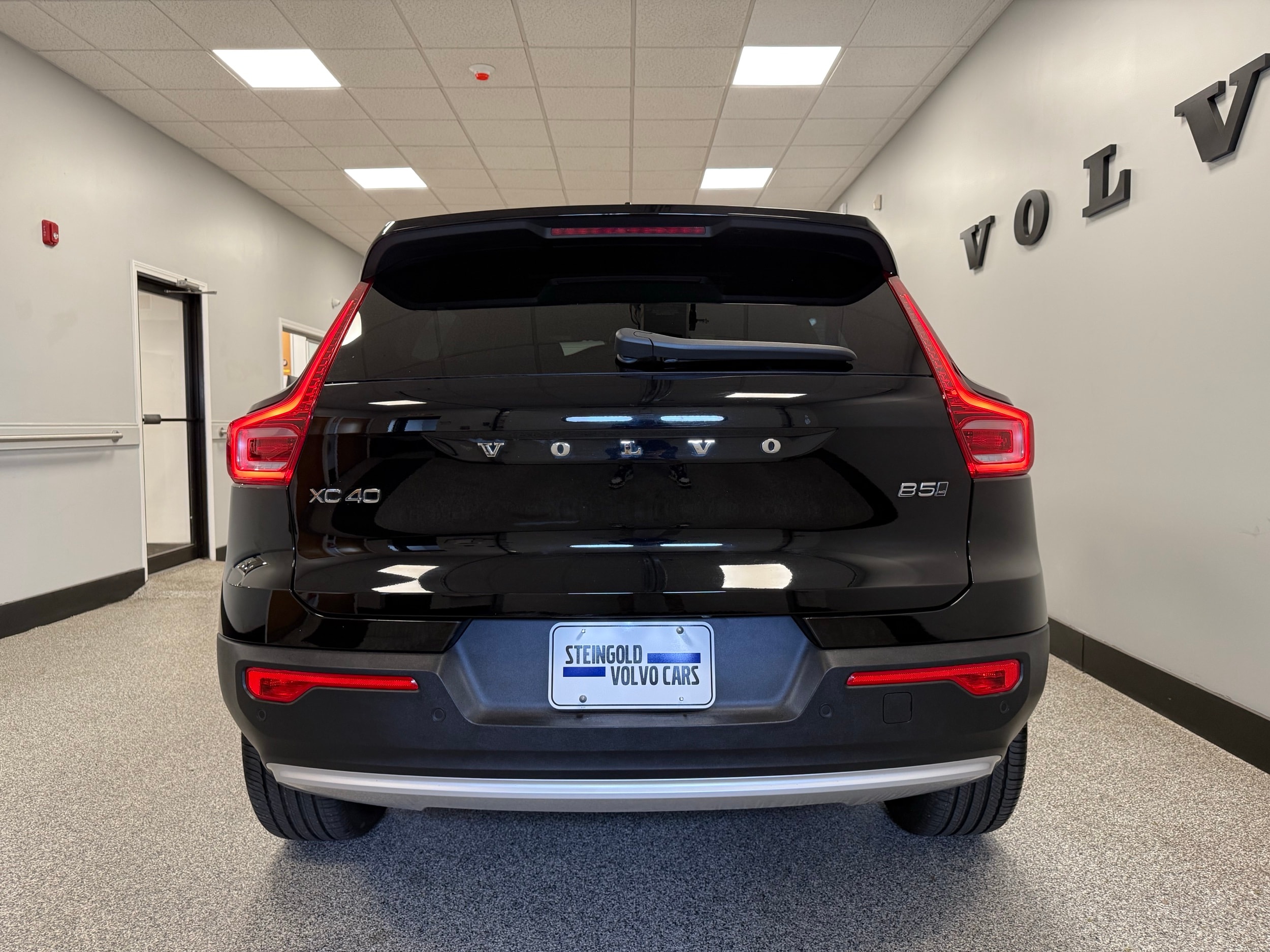 used 2025 Volvo XC40 car, priced at $39,500