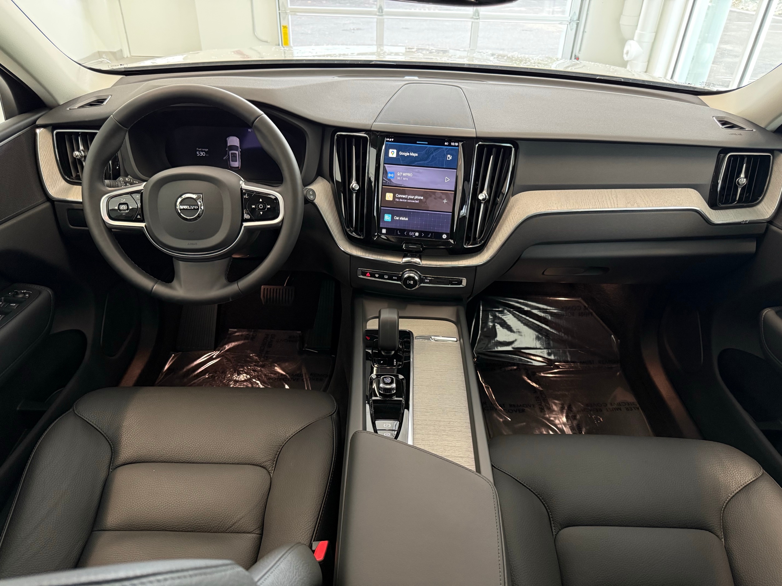 used 2025 Volvo XC60 car, priced at $46,900
