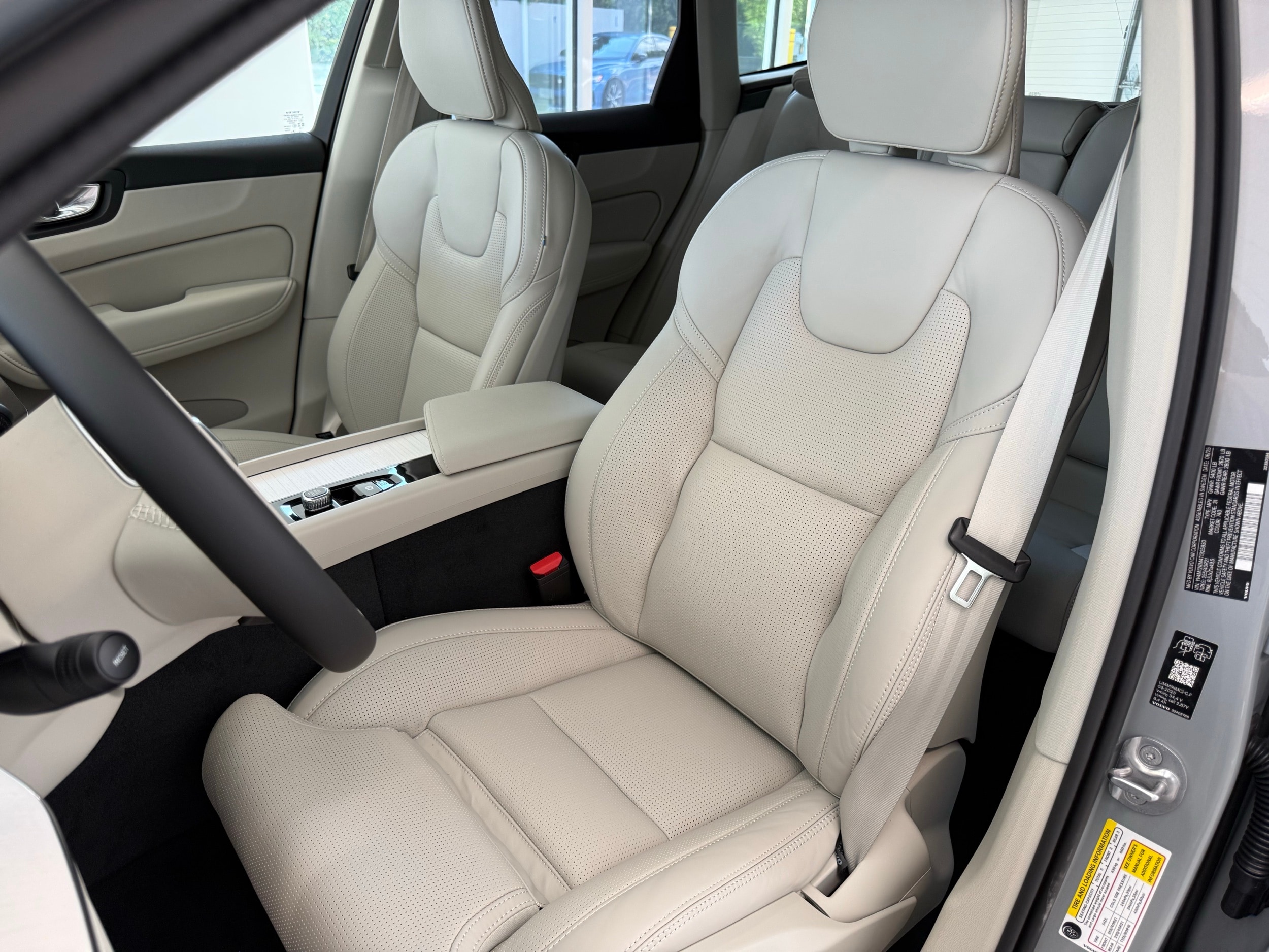new 2026 Volvo XC60 car, priced at $63,935