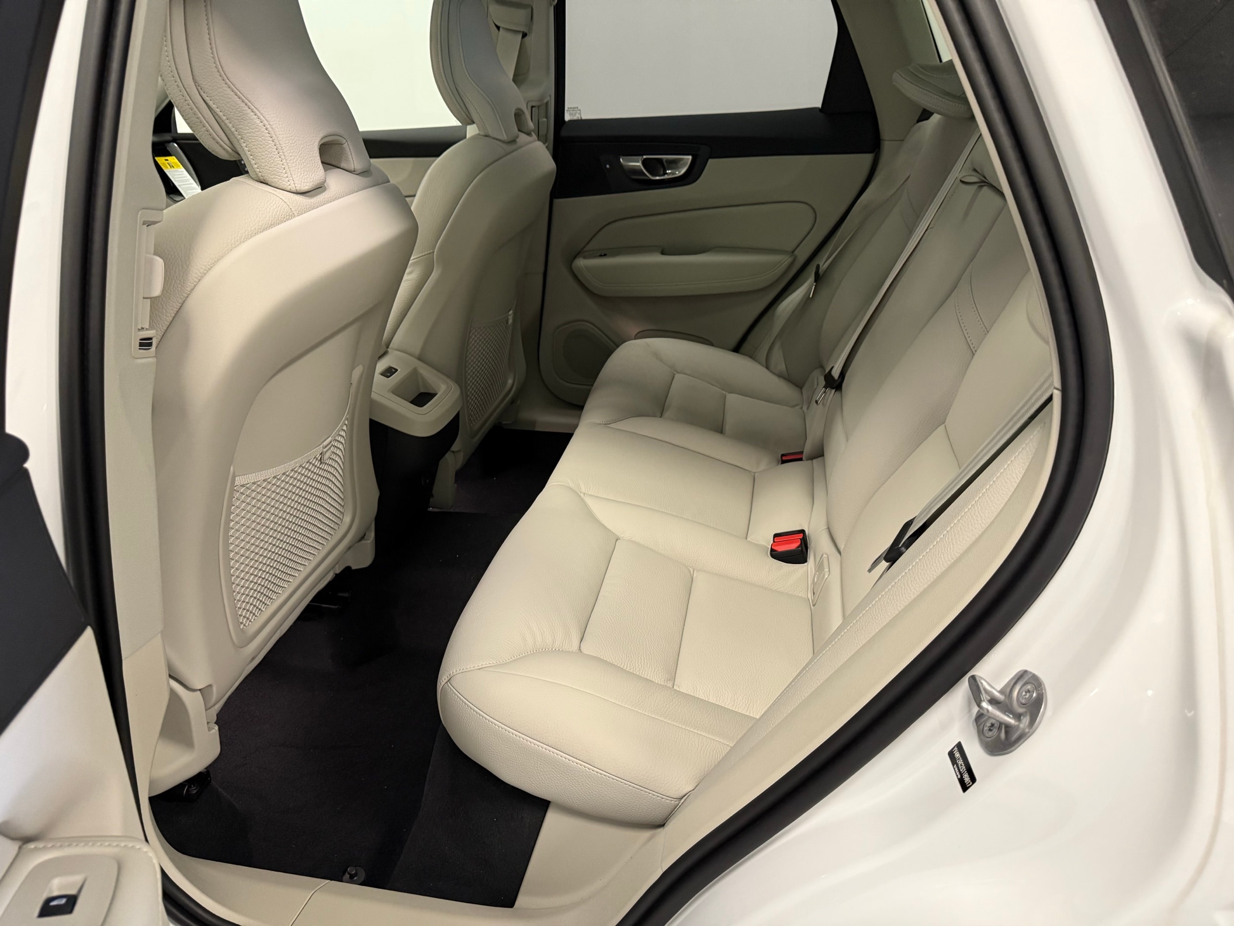new 2025 Volvo XC60 car, priced at $55,360