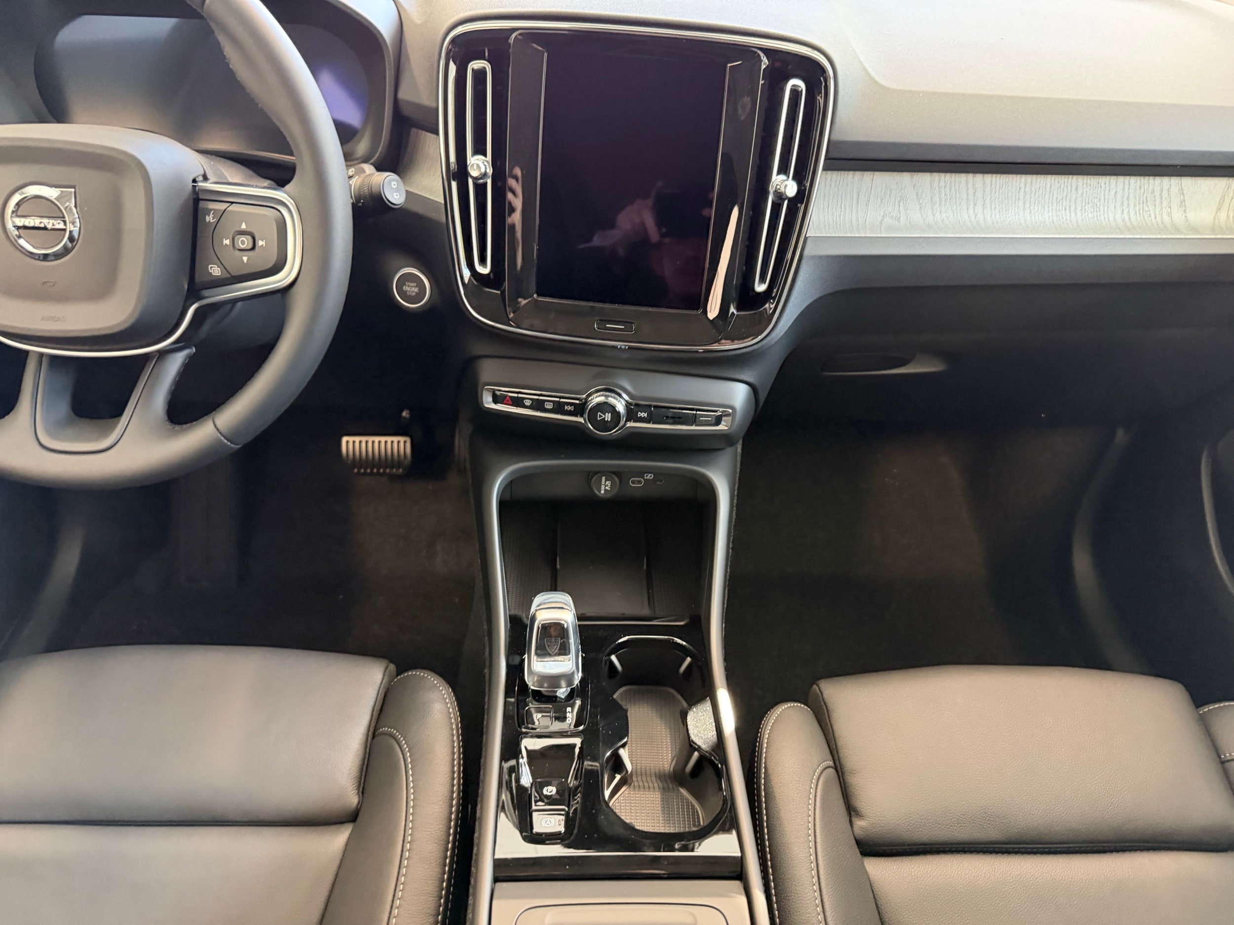 new 2026 Volvo XC40 car, priced at $50,150