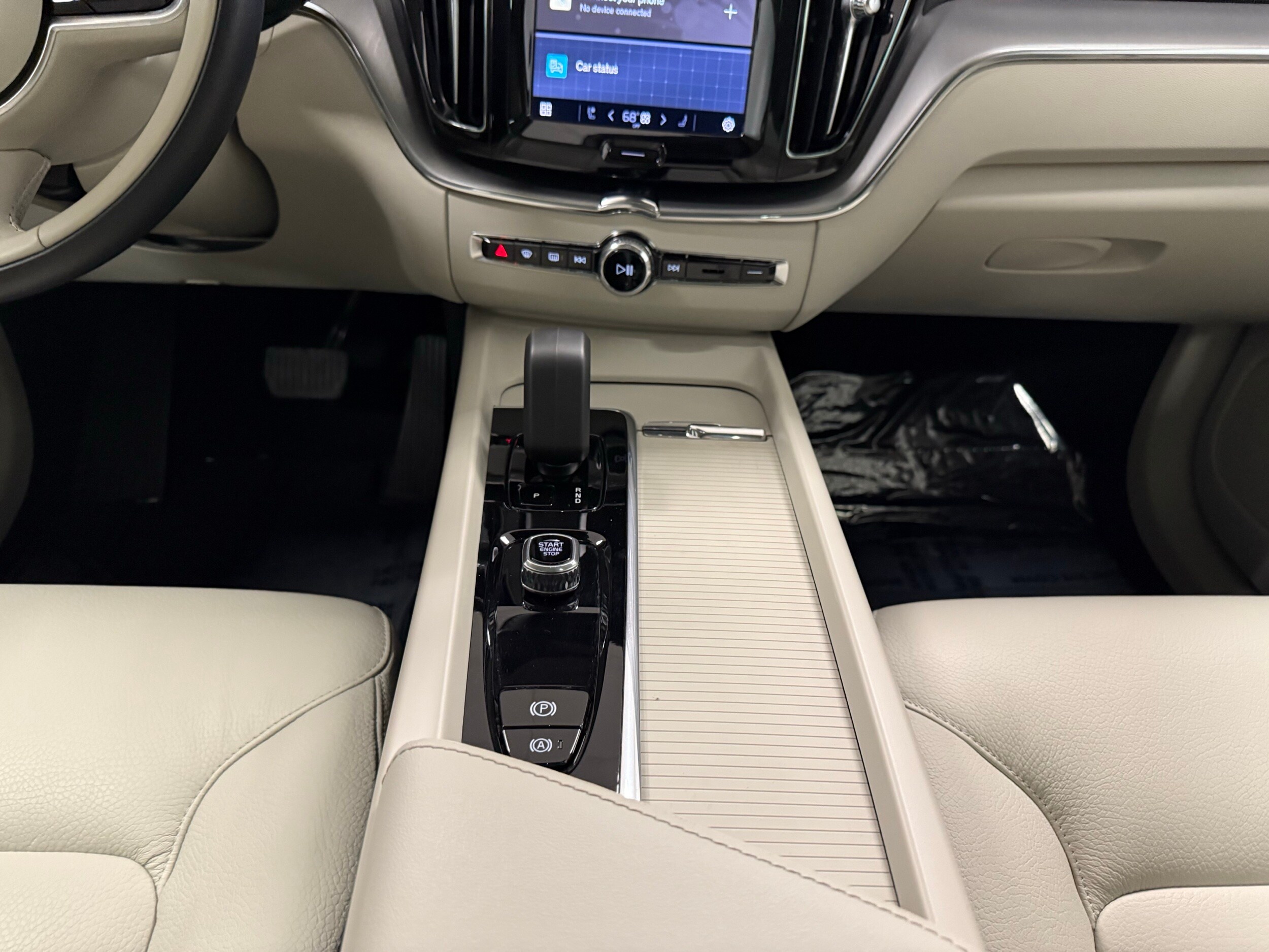 used 2024 Volvo XC60 car, priced at $43,500