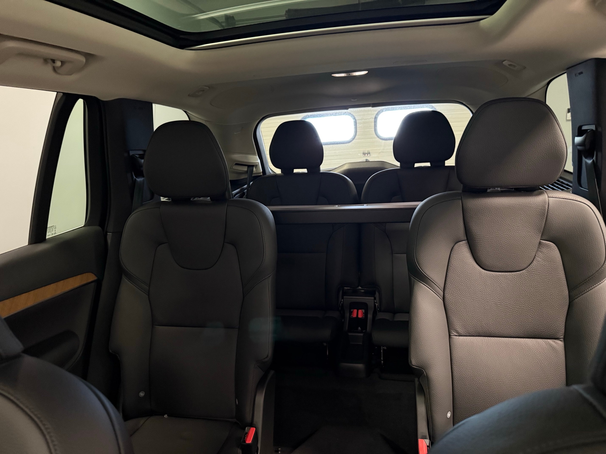 new 2025 Volvo XC90 car, priced at $68,955