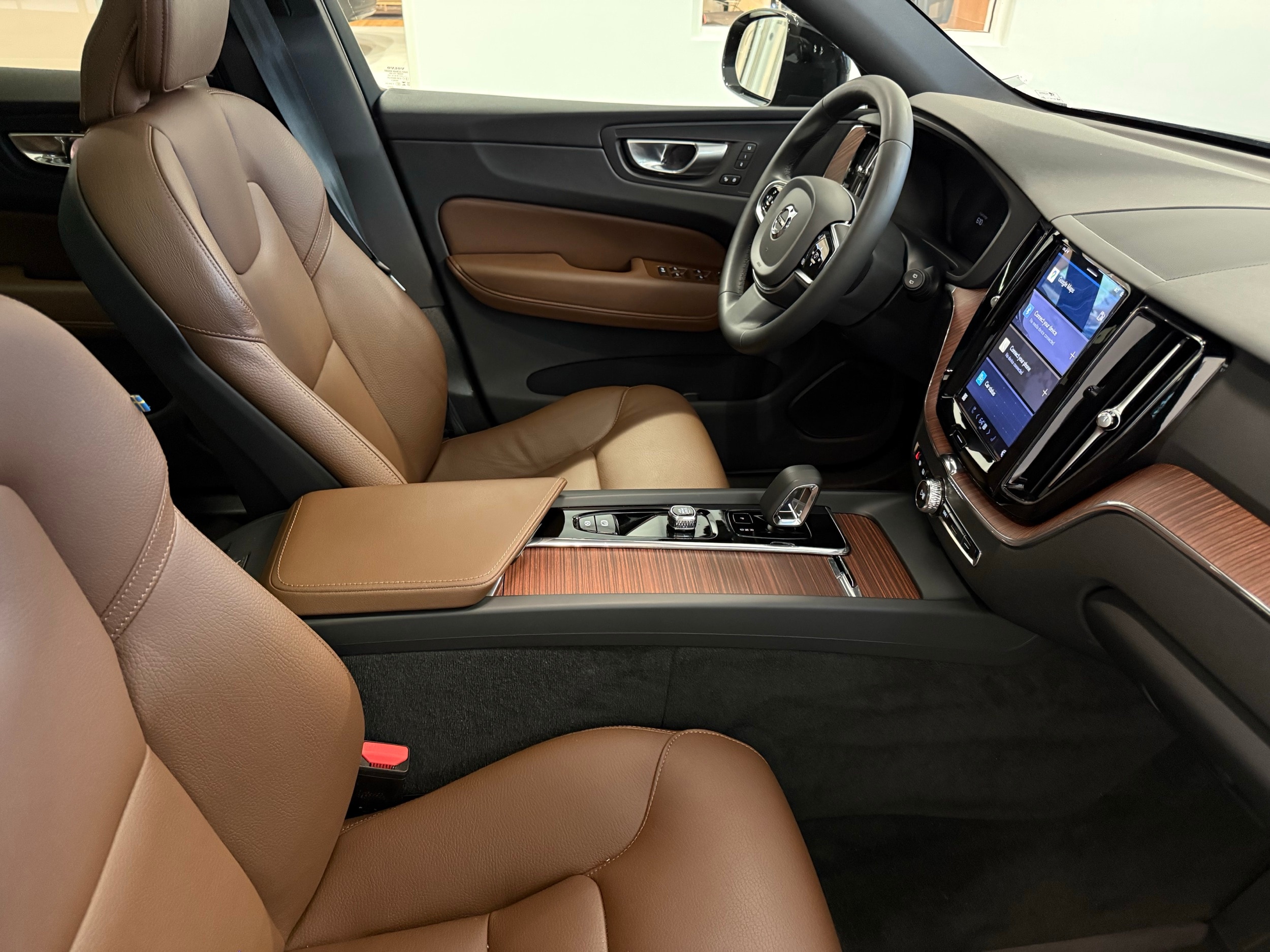 used 2024 Volvo XC60 car, priced at $38,900