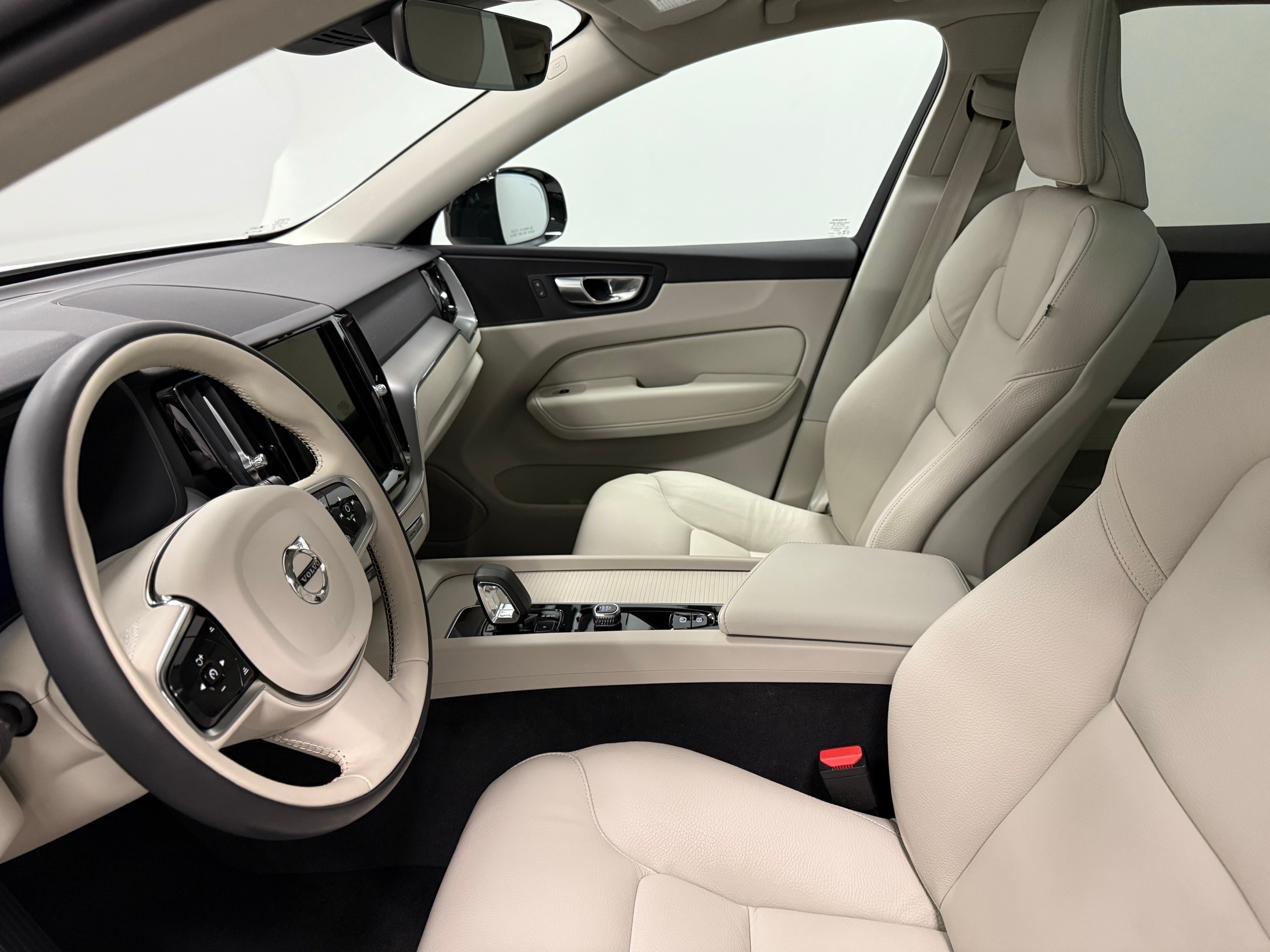 used 2024 Volvo XC60 car, priced at $43,500