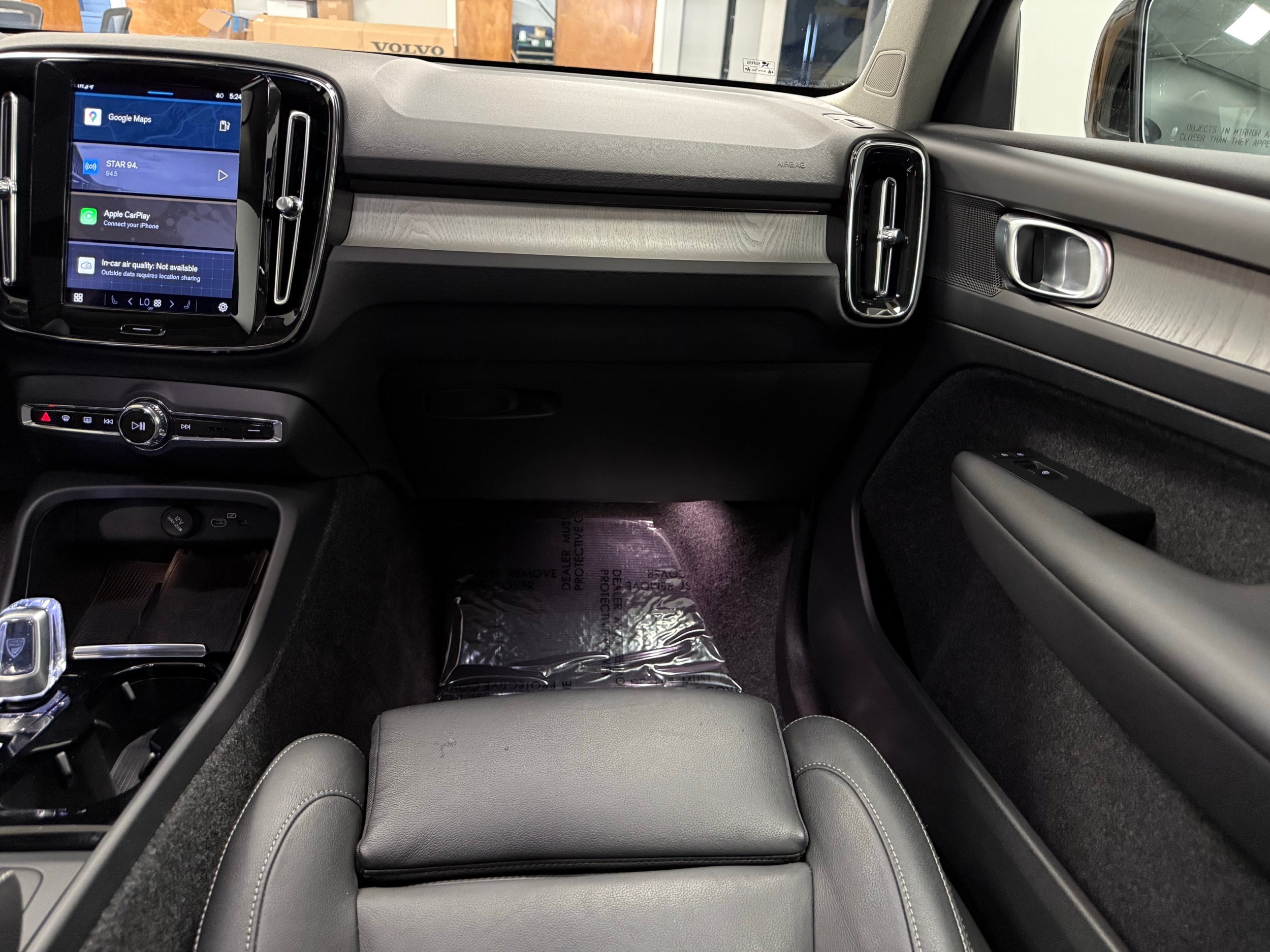 used 2025 Volvo XC40 car, priced at $40,100