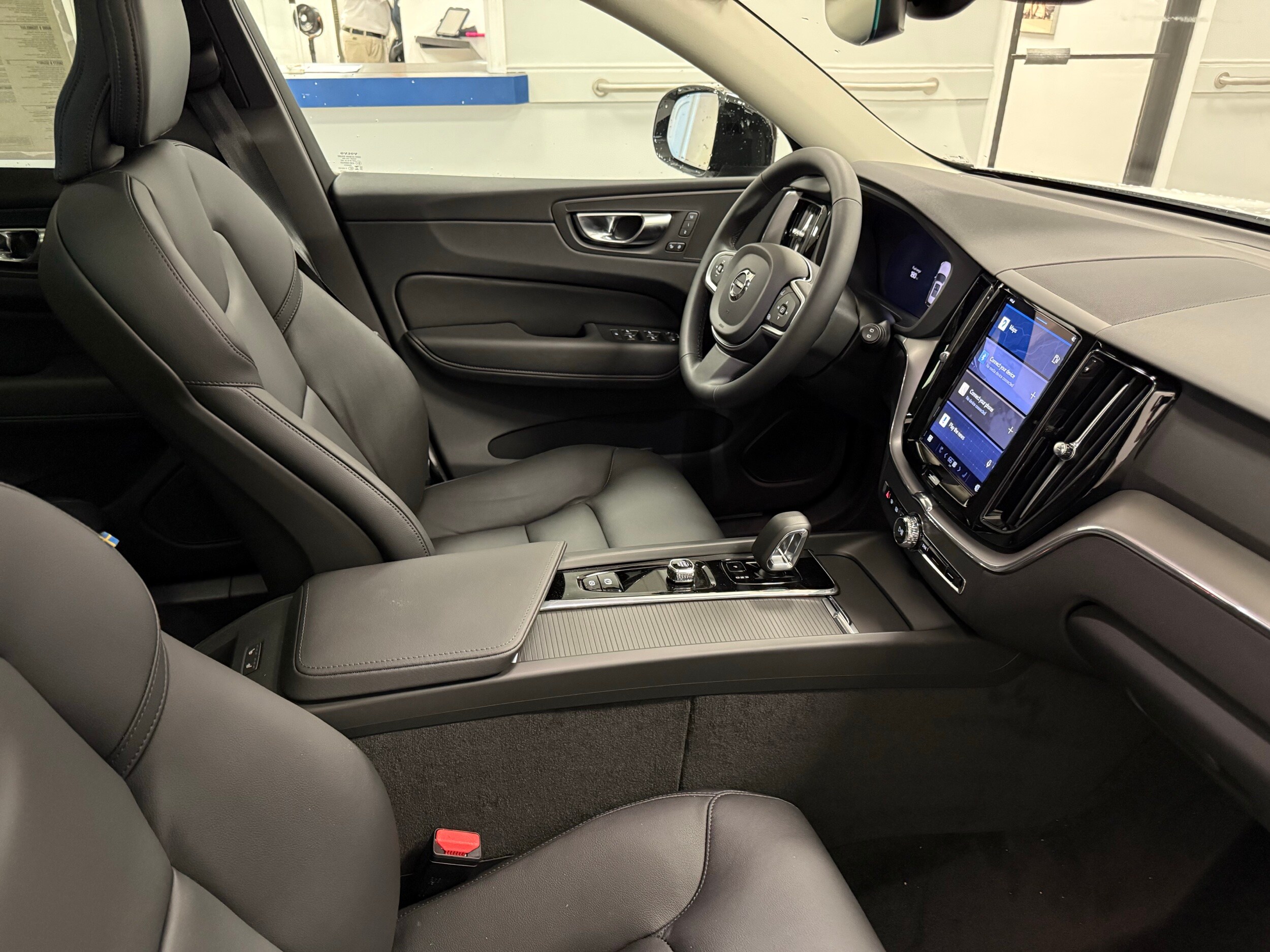 new 2025 Volvo XC60 car, priced at $50,705