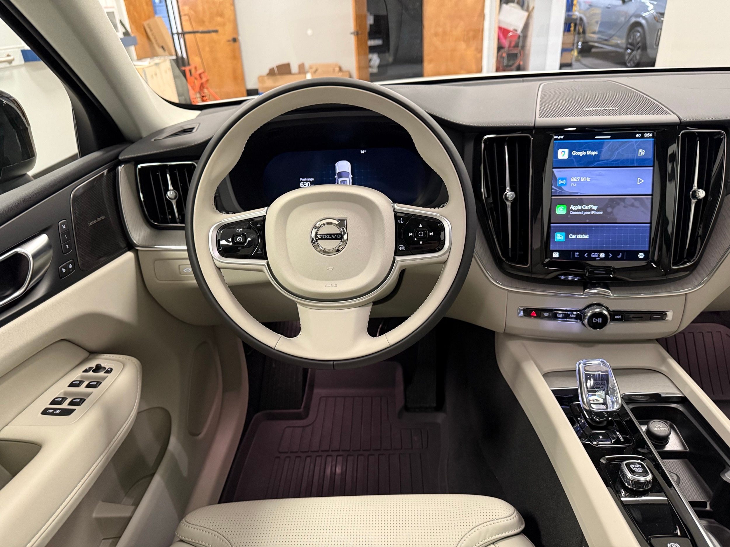 new 2025 Volvo XC60 car, priced at $60,660