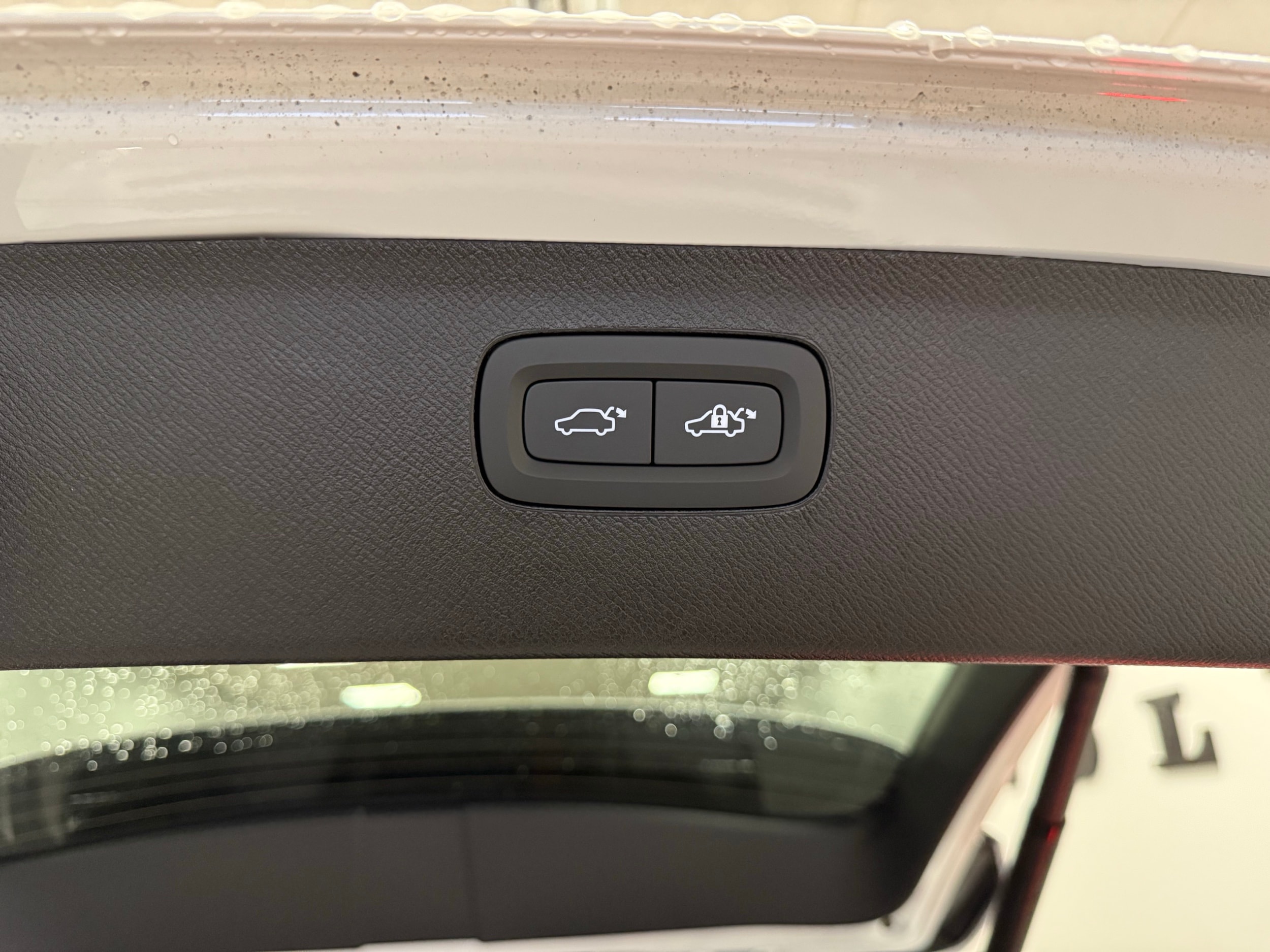new 2025 Volvo XC90 car, priced at $69,155