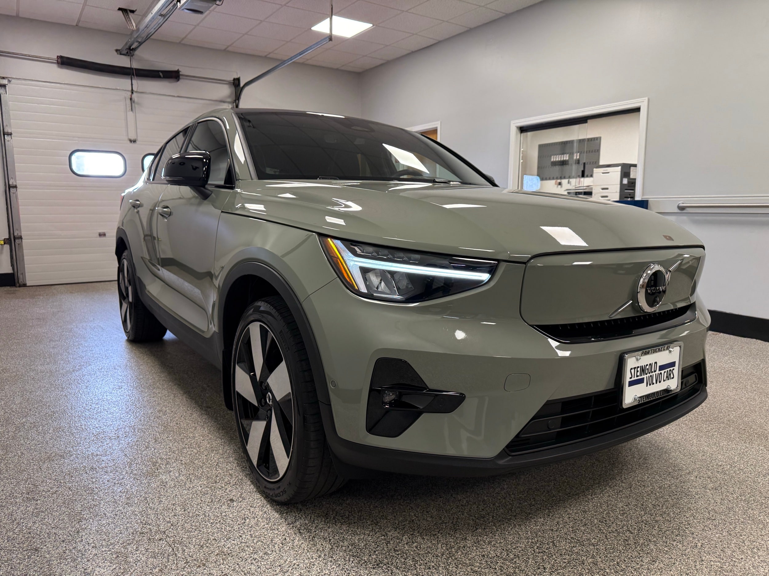 used 2024 Volvo C40 Recharge Pure Electric car, priced at $39,500