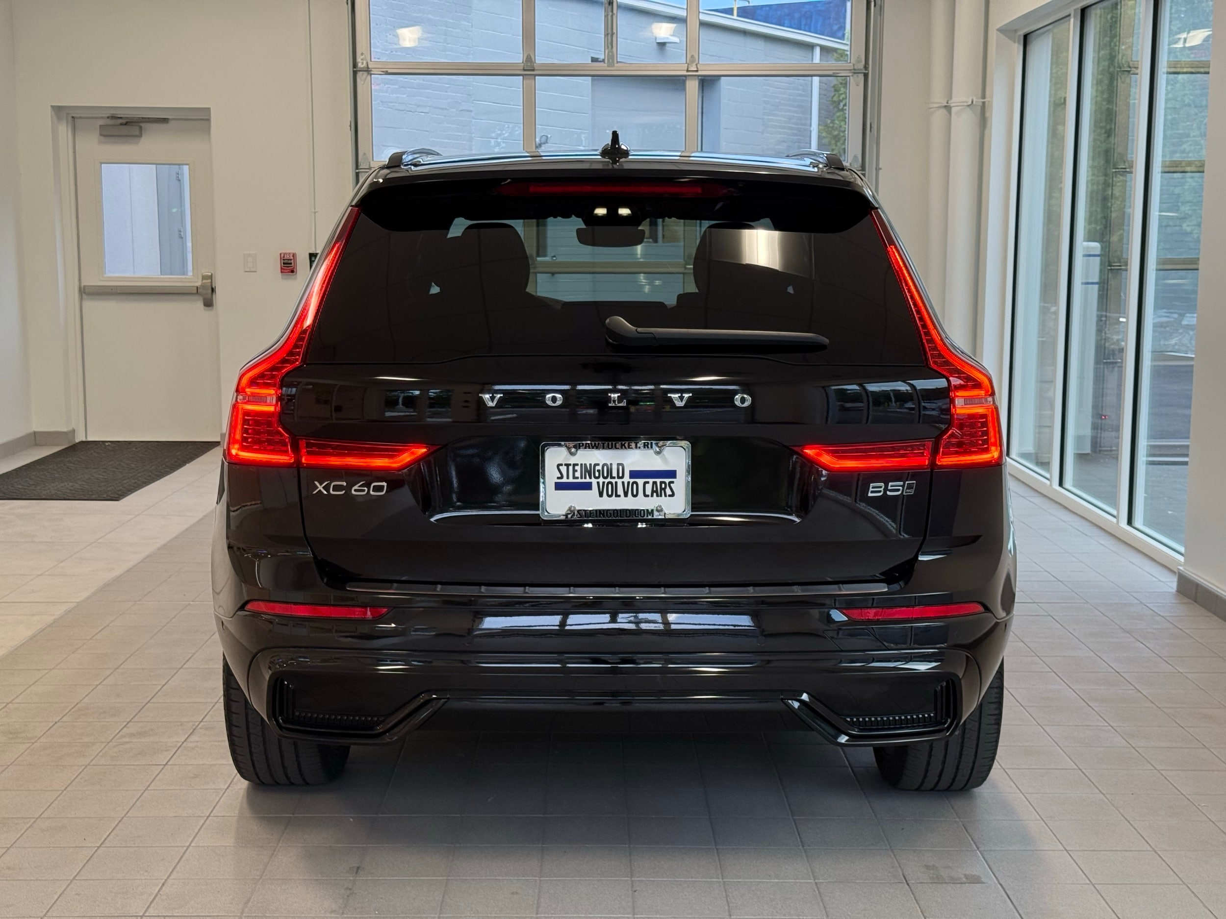 used 2024 Volvo XC60 car, priced at $38,900