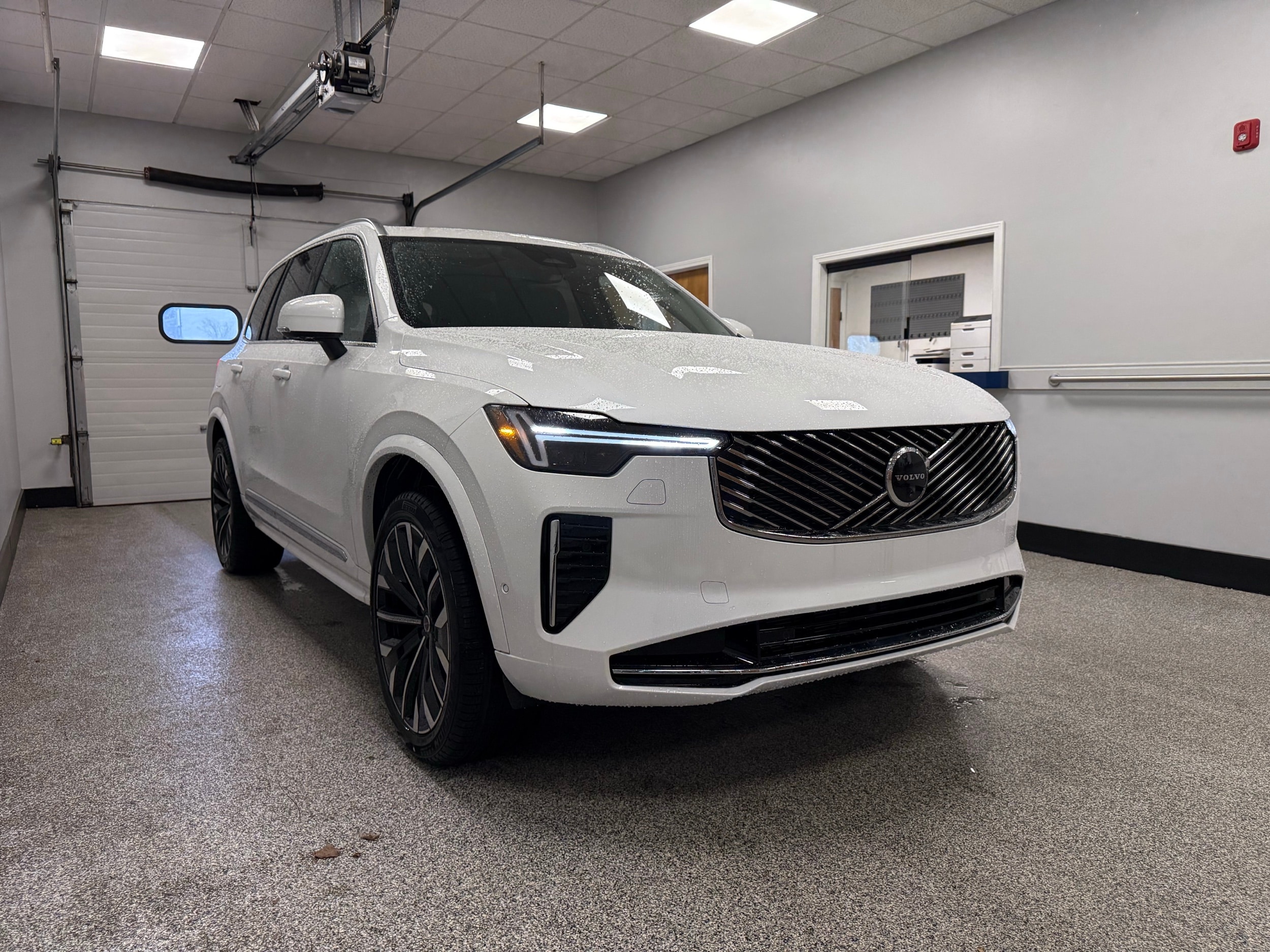 new 2025 Volvo XC90 car, priced at $69,155
