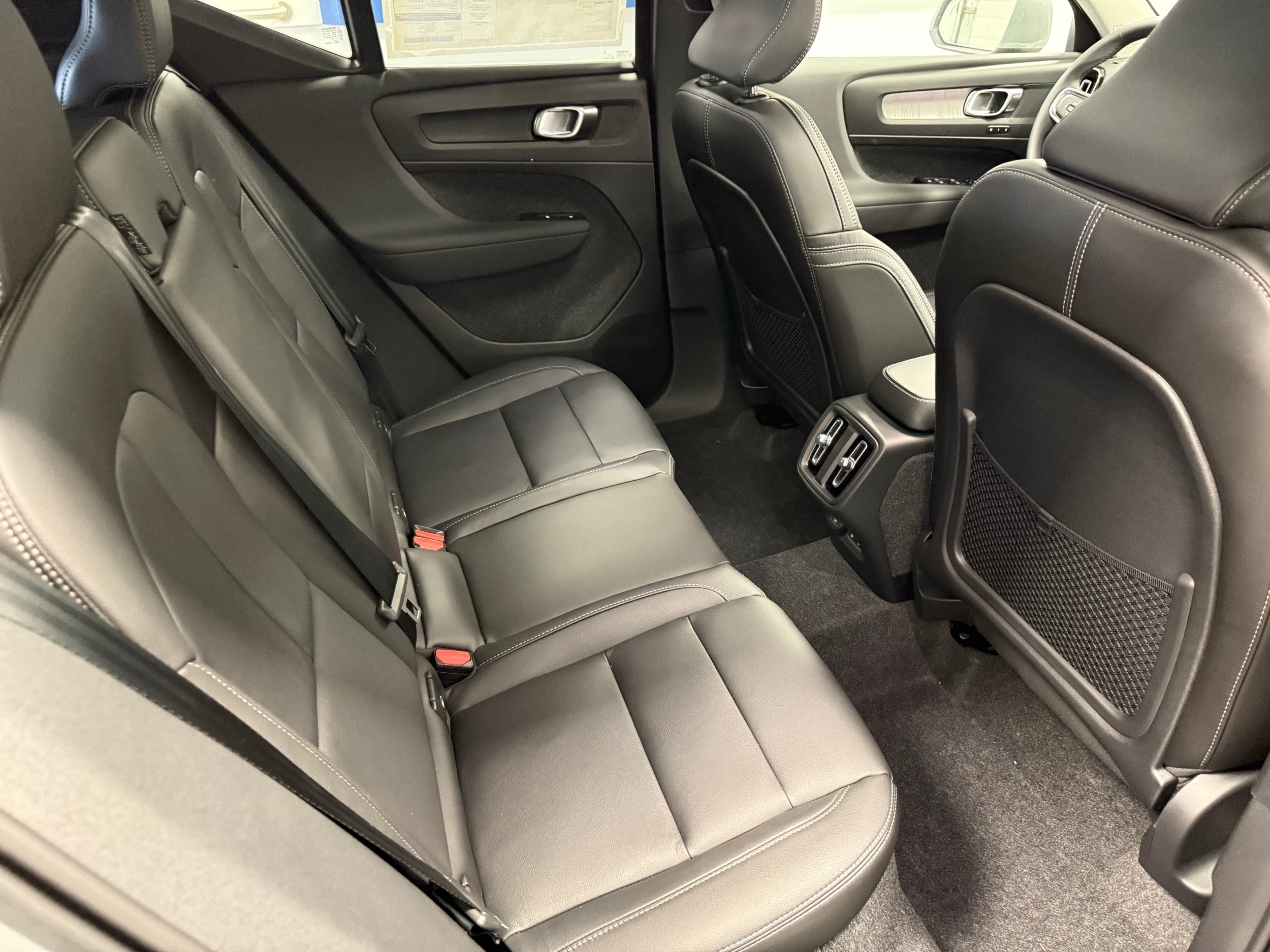 new 2025 Volvo XC40 car, priced at $48,335
