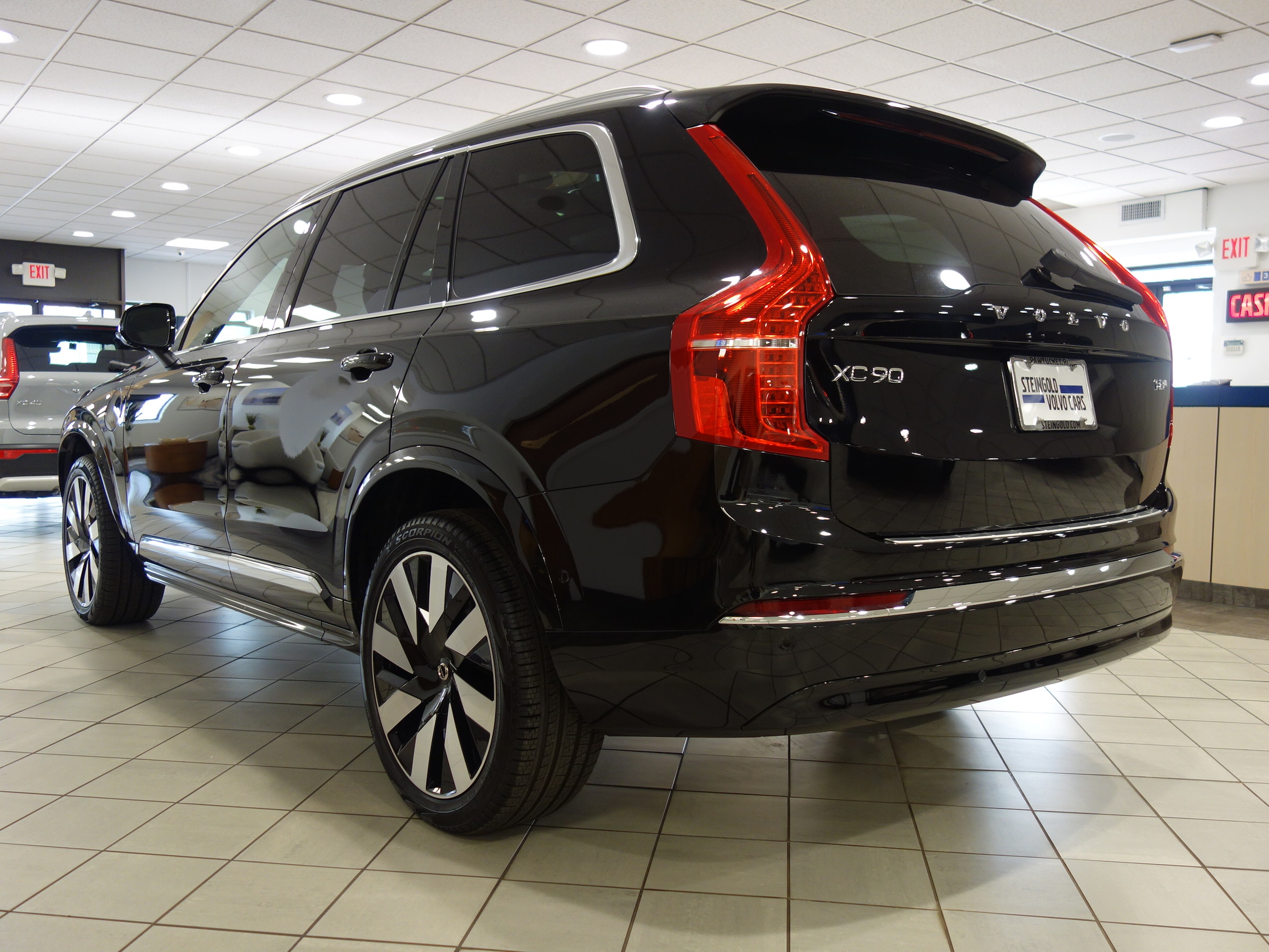 new 2025 Volvo XC90 plug-in hybrid car, priced at $78,260