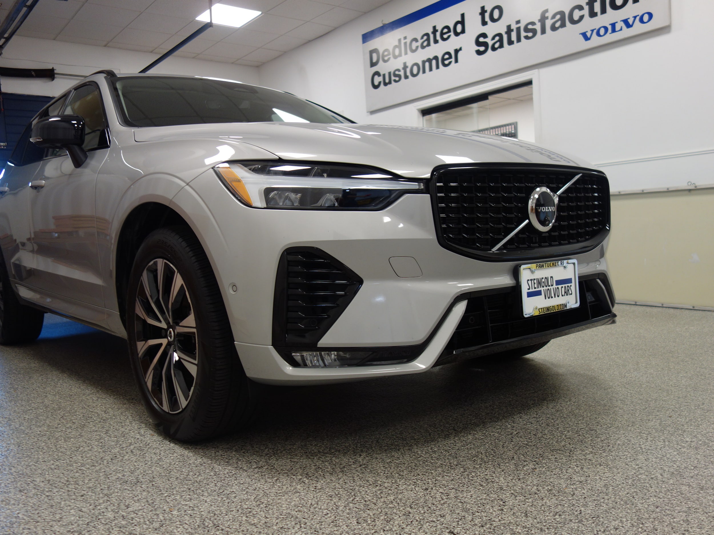 used 2024 Volvo XC60 car, priced at $41,500