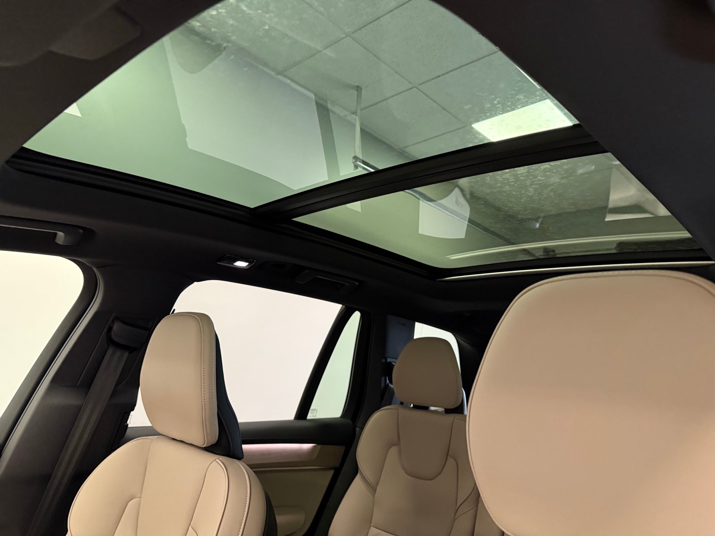 new 2025 Volvo XC90 plug-in hybrid car, priced at $77,895