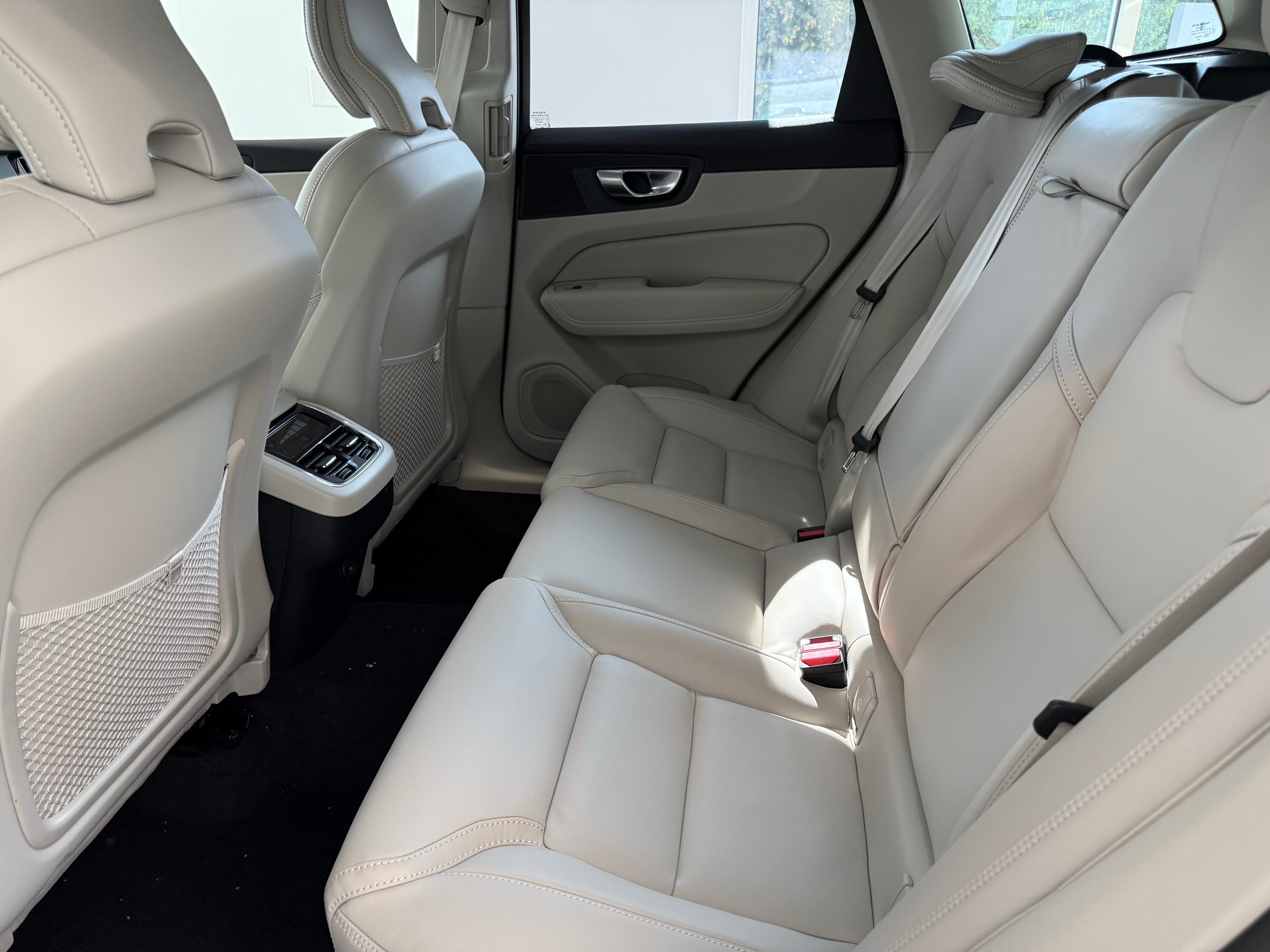 new 2026 Volvo XC60 car, priced at $63,935