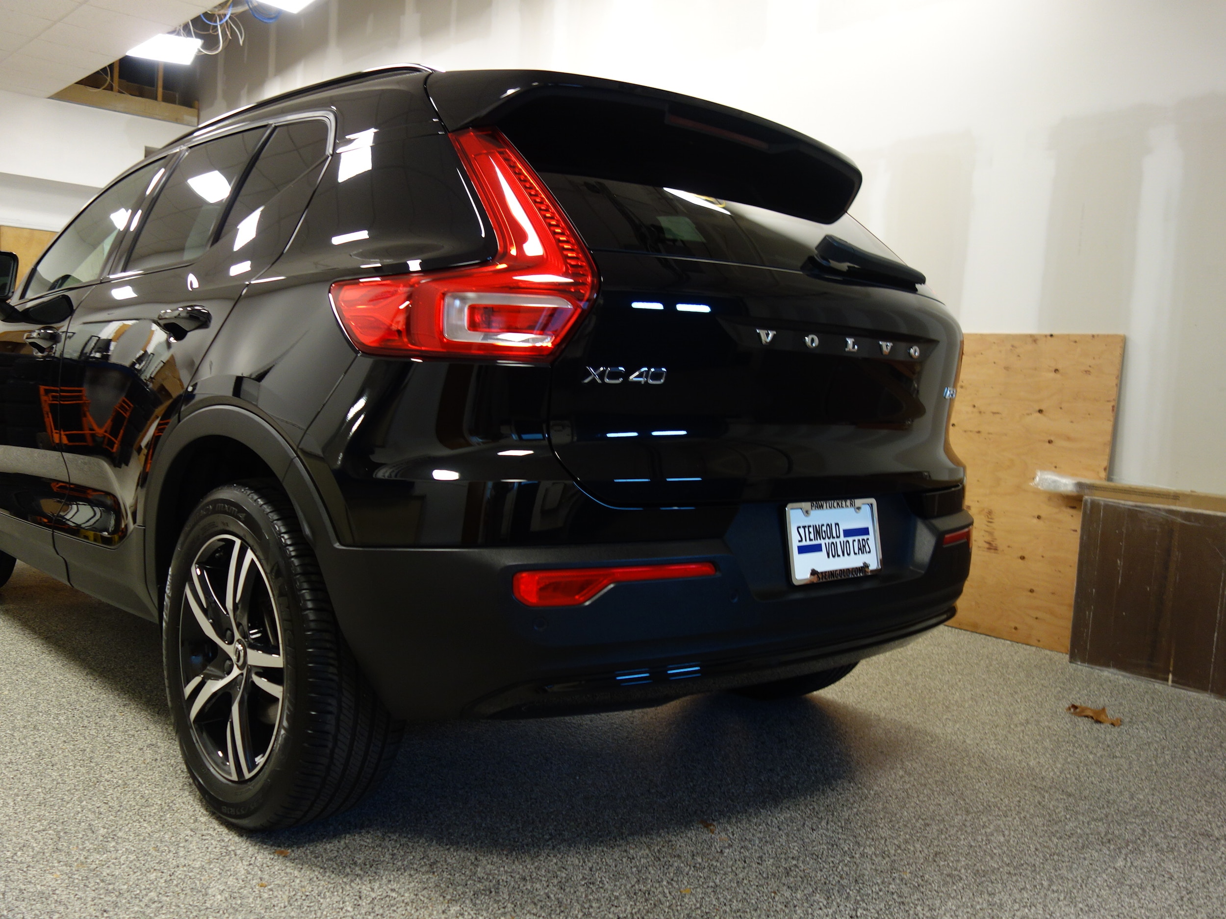 used 2024 Volvo XC40 car, priced at $34,500