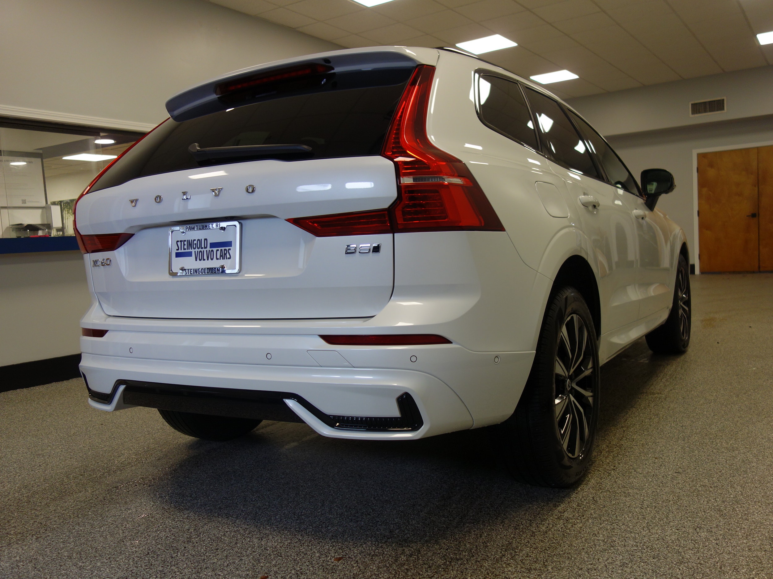 used 2024 Volvo XC60 car, priced at $40,900