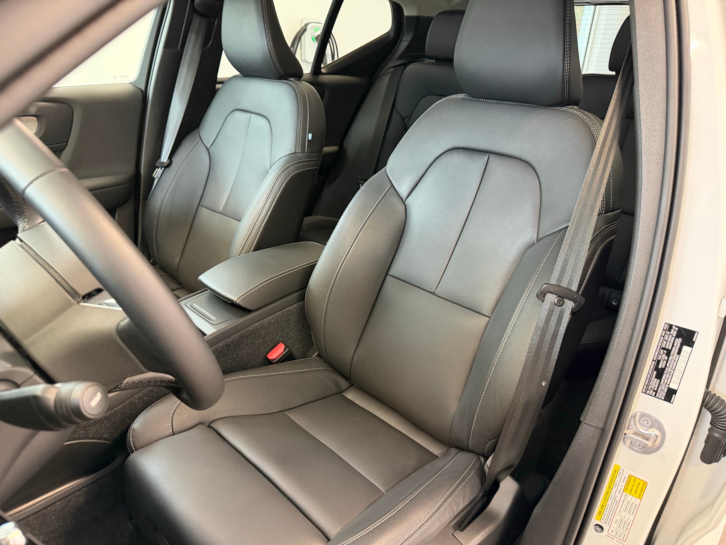 used 2025 Volvo XC40 car, priced at $39,500
