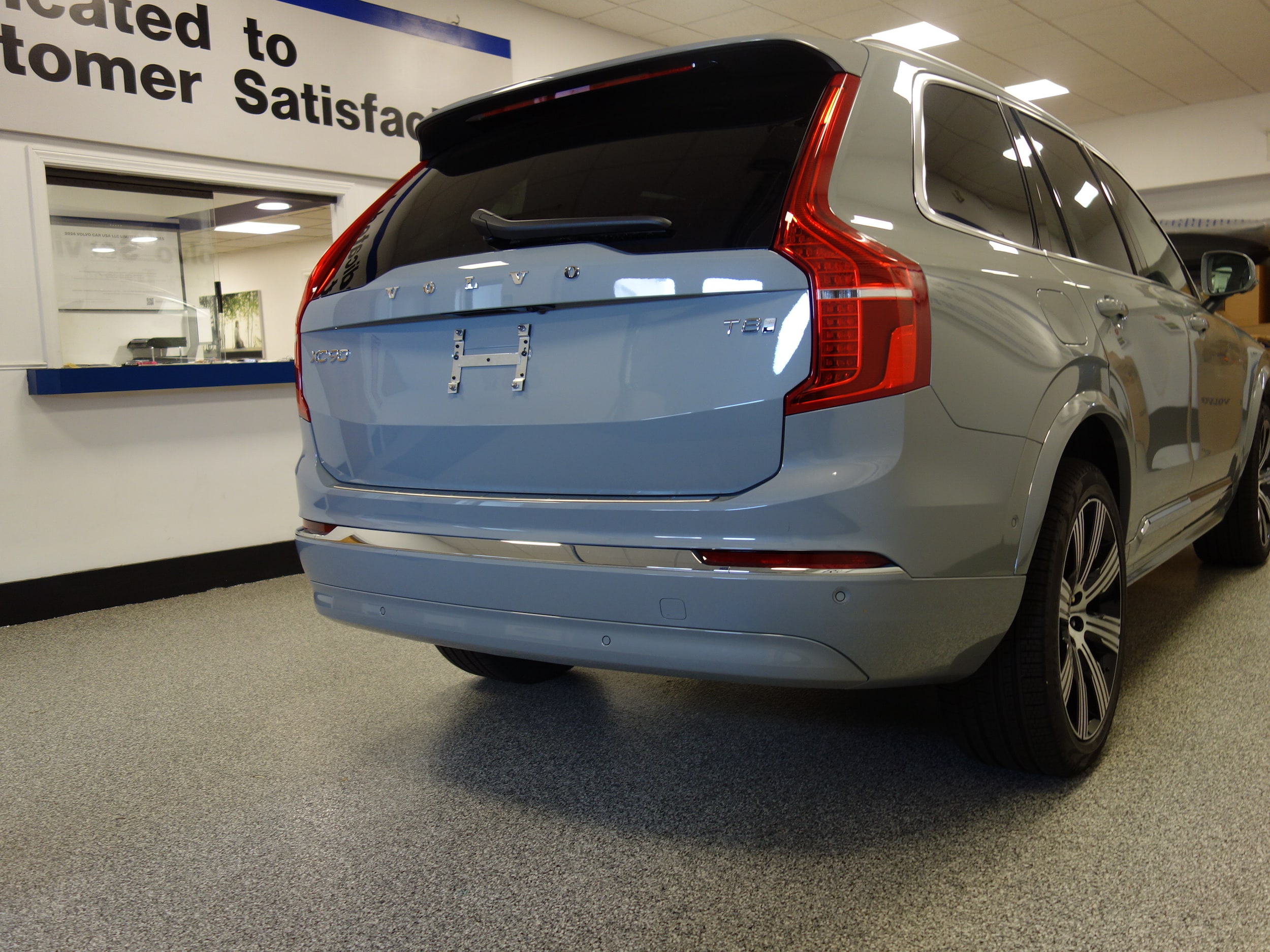 new 2025 Volvo XC90 plug-in hybrid car, priced at $78,950