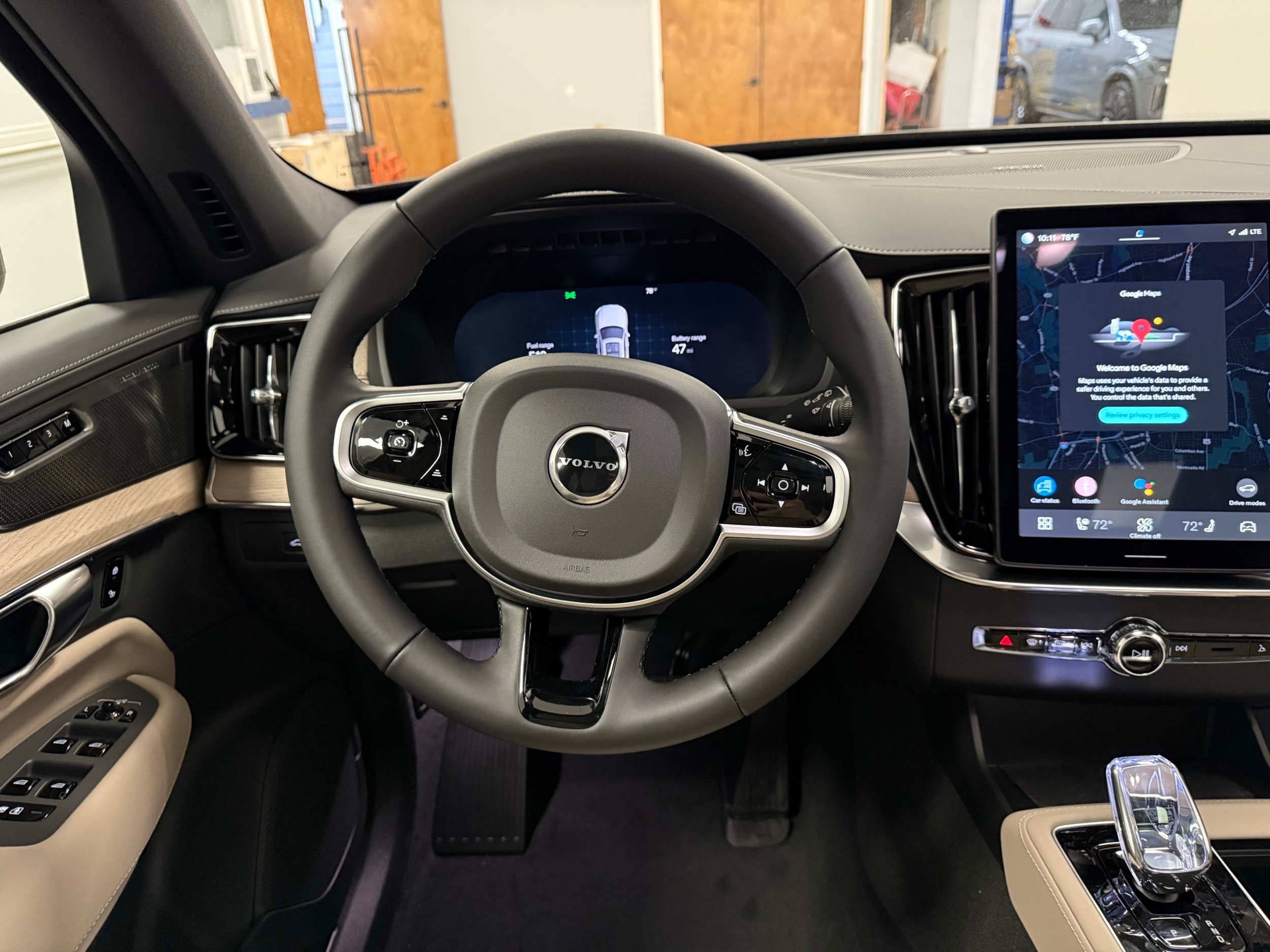 new 2025 Volvo XC90 plug-in hybrid car, priced at $77,895