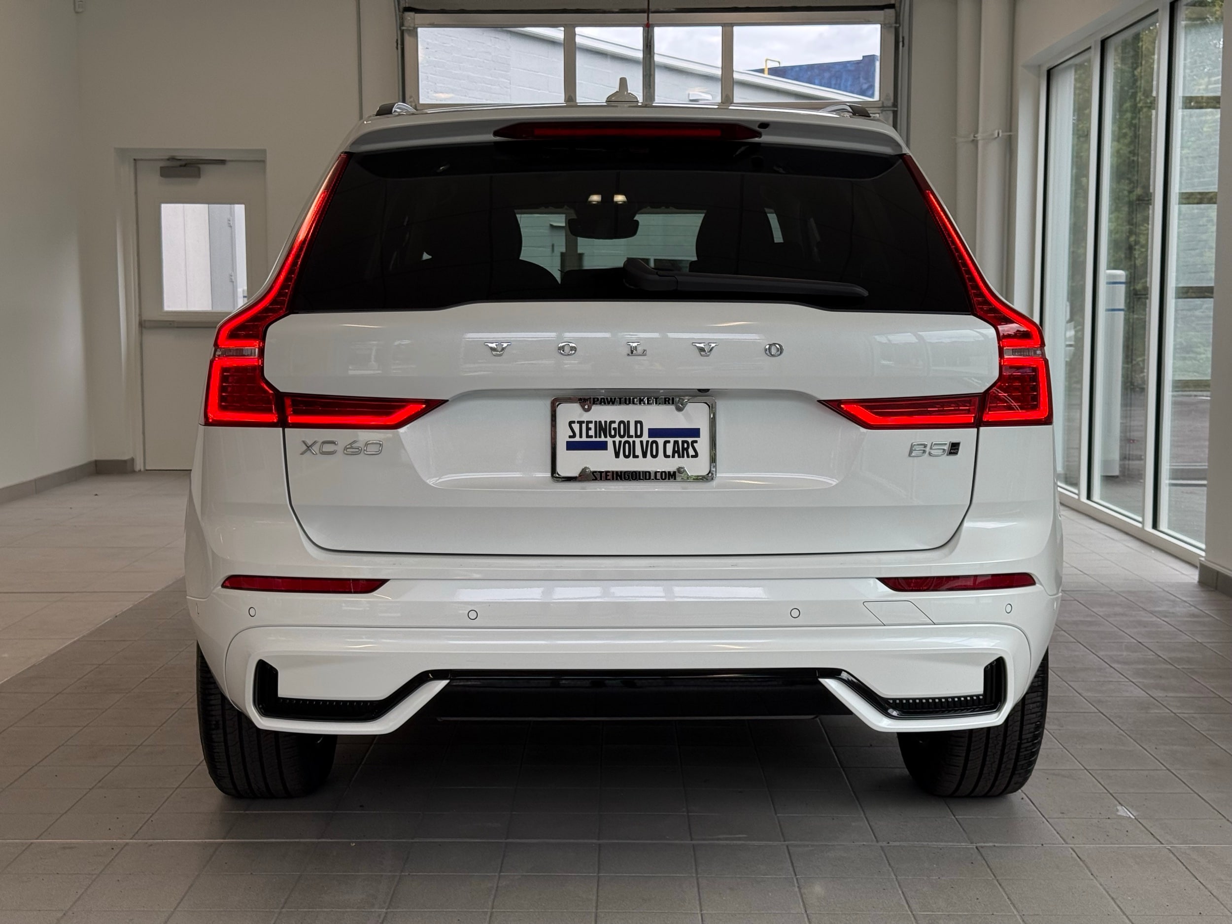 used 2025 Volvo XC60 car, priced at $47,200