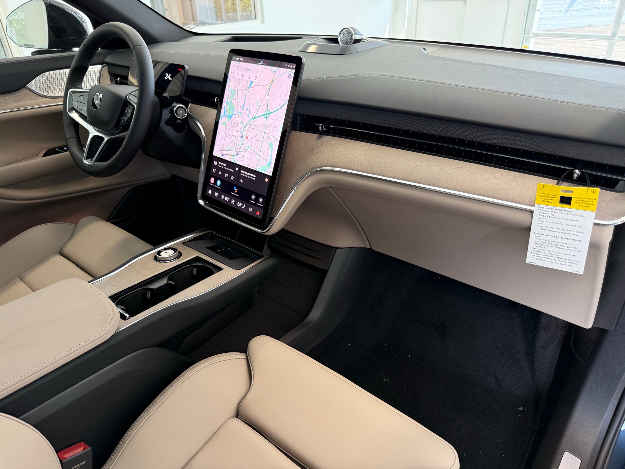 new 2025 Volvo EX90 car, priced at $94,640