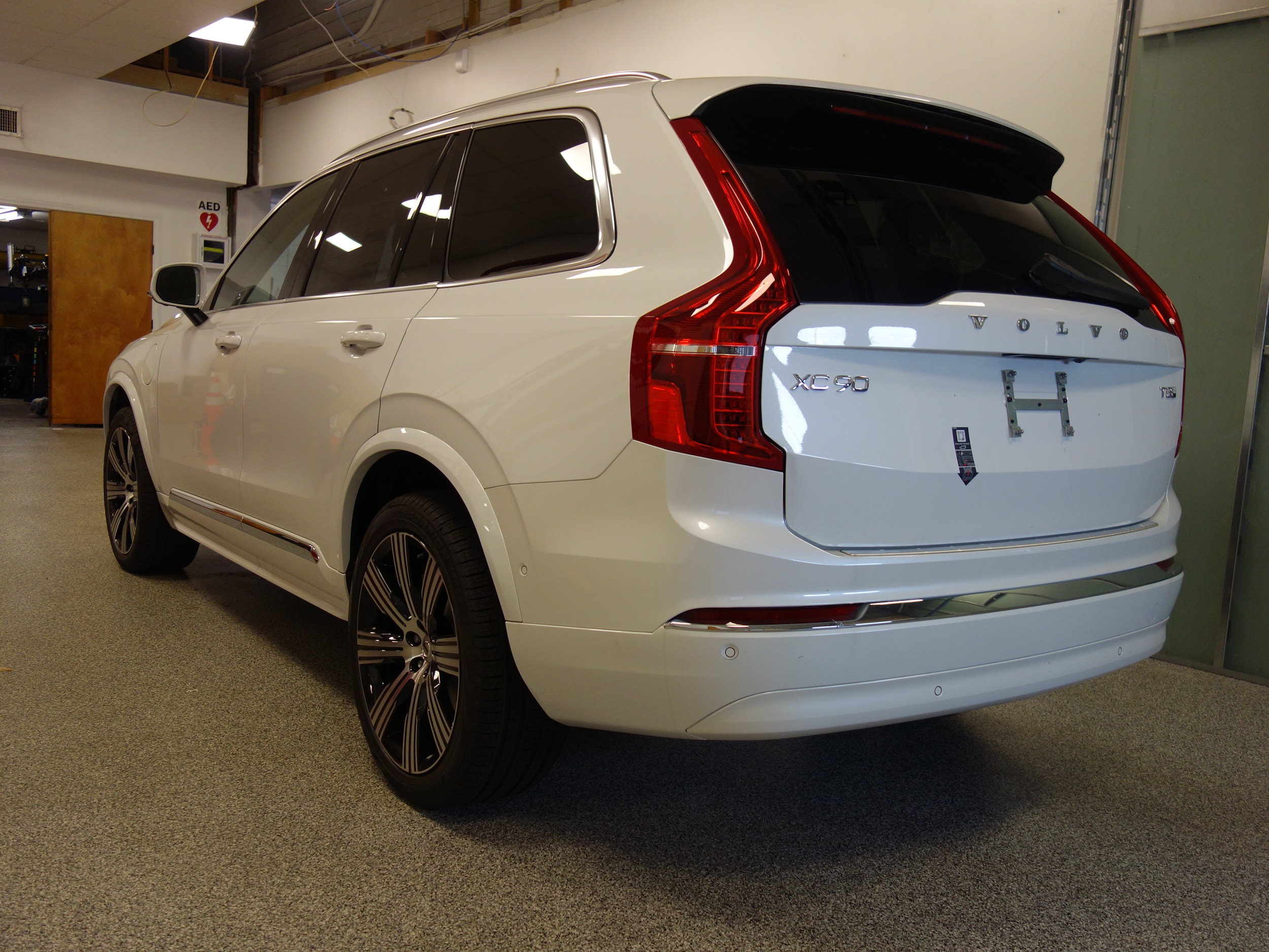 new 2025 Volvo XC90 plug-in hybrid car, priced at $78,950