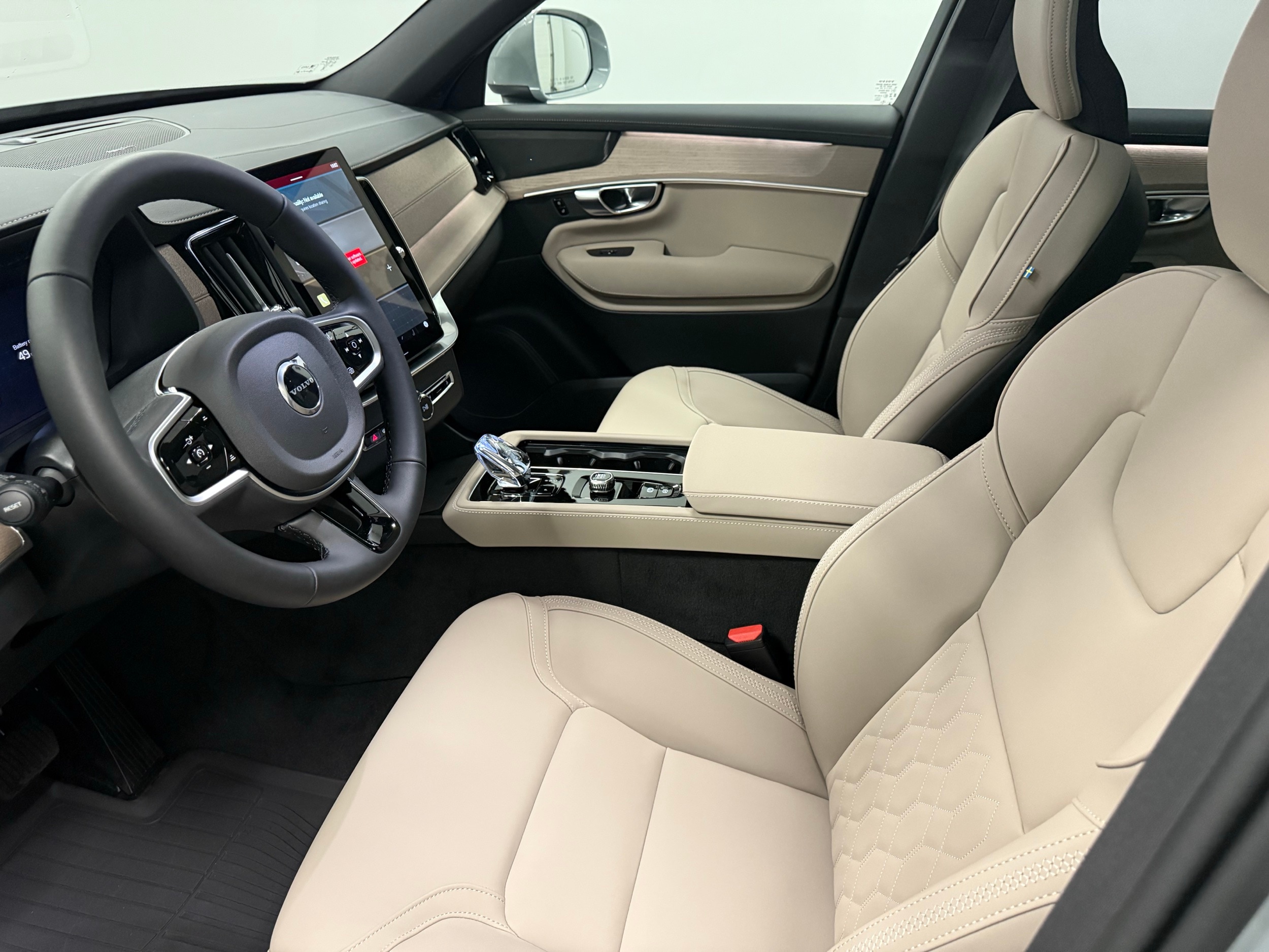 new 2025 Volvo XC90 plug-in hybrid car, priced at $78,805
