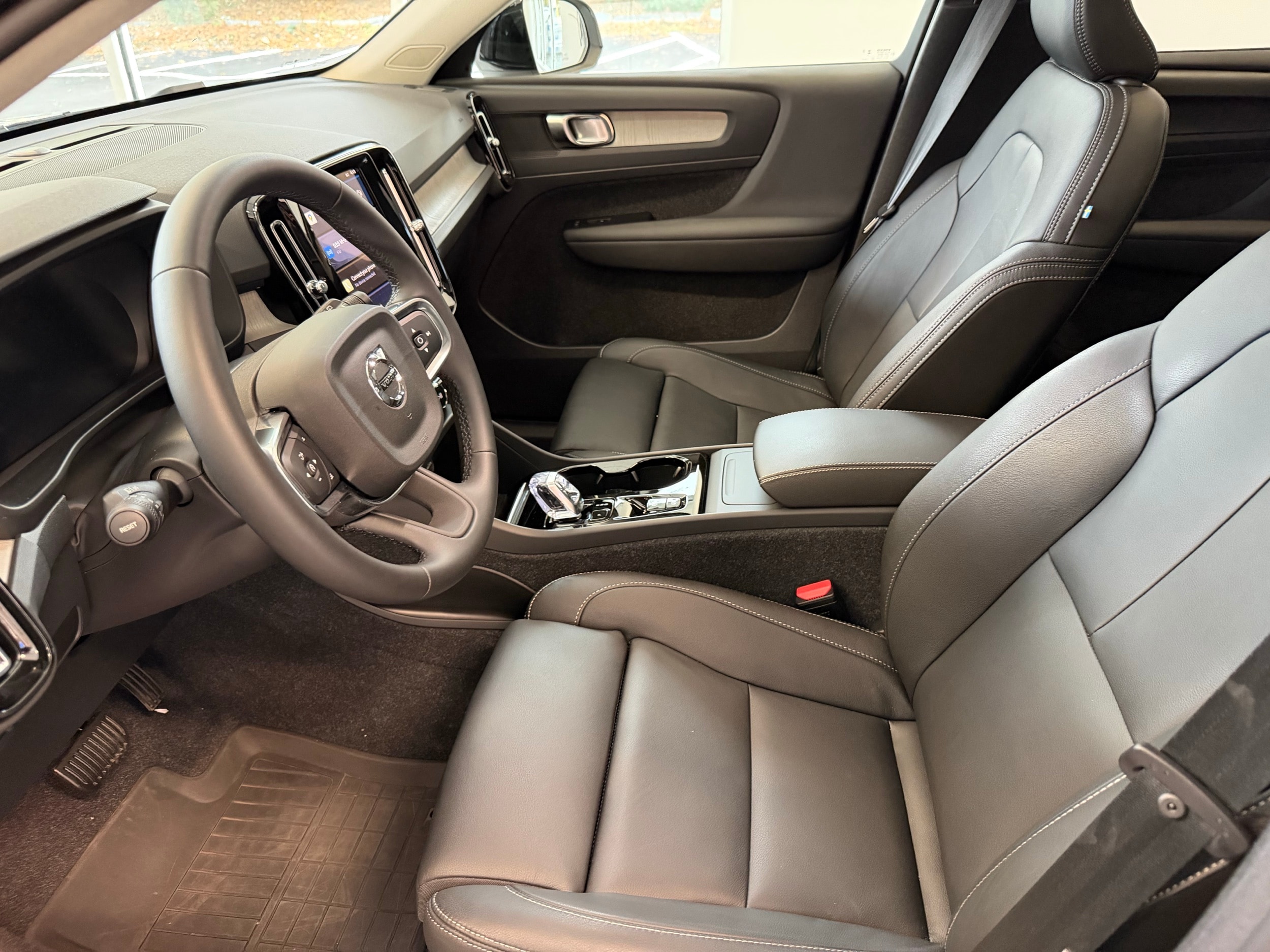 used 2025 Volvo XC40 car, priced at $39,500