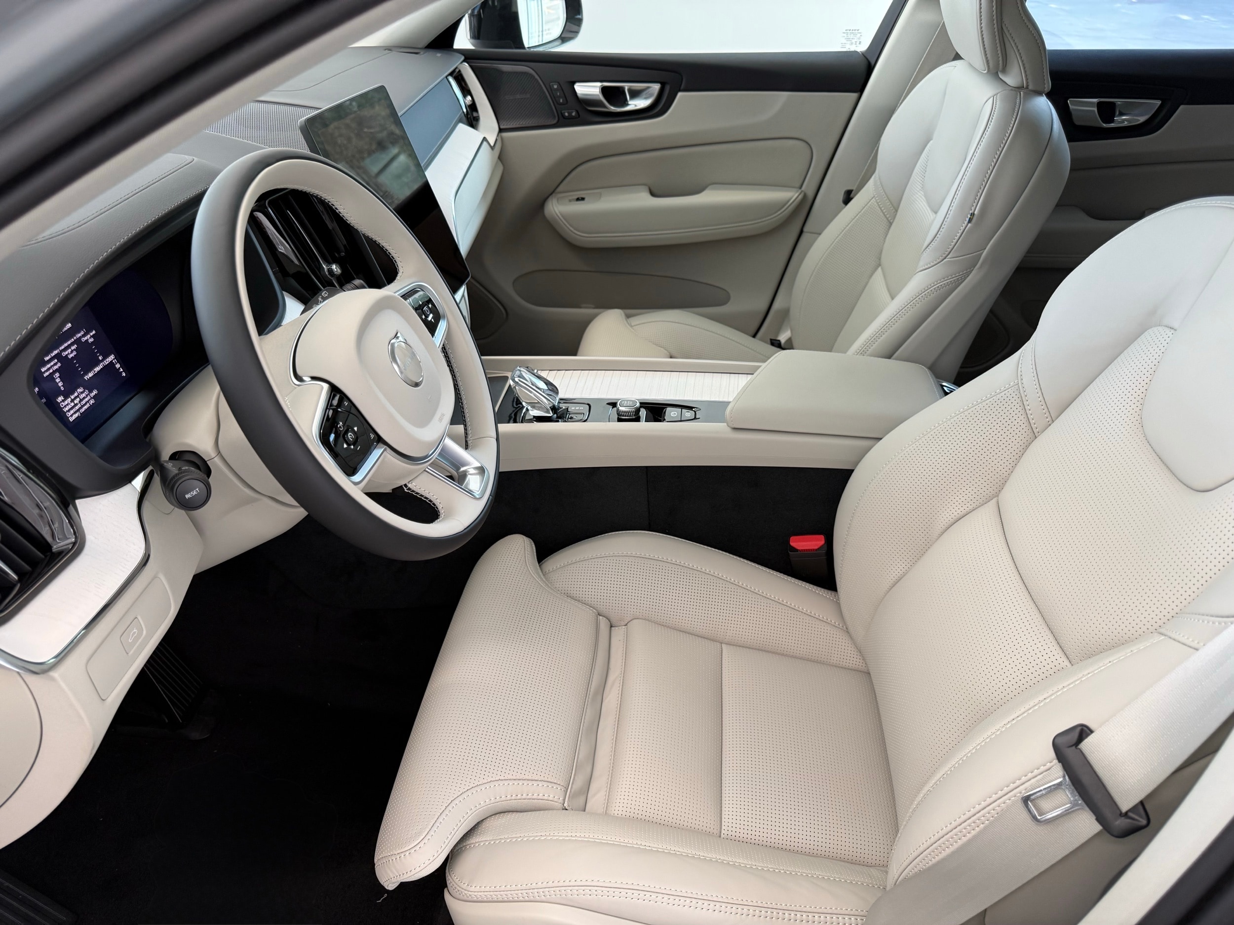 new 2026 Volvo XC60 car, priced at $63,935