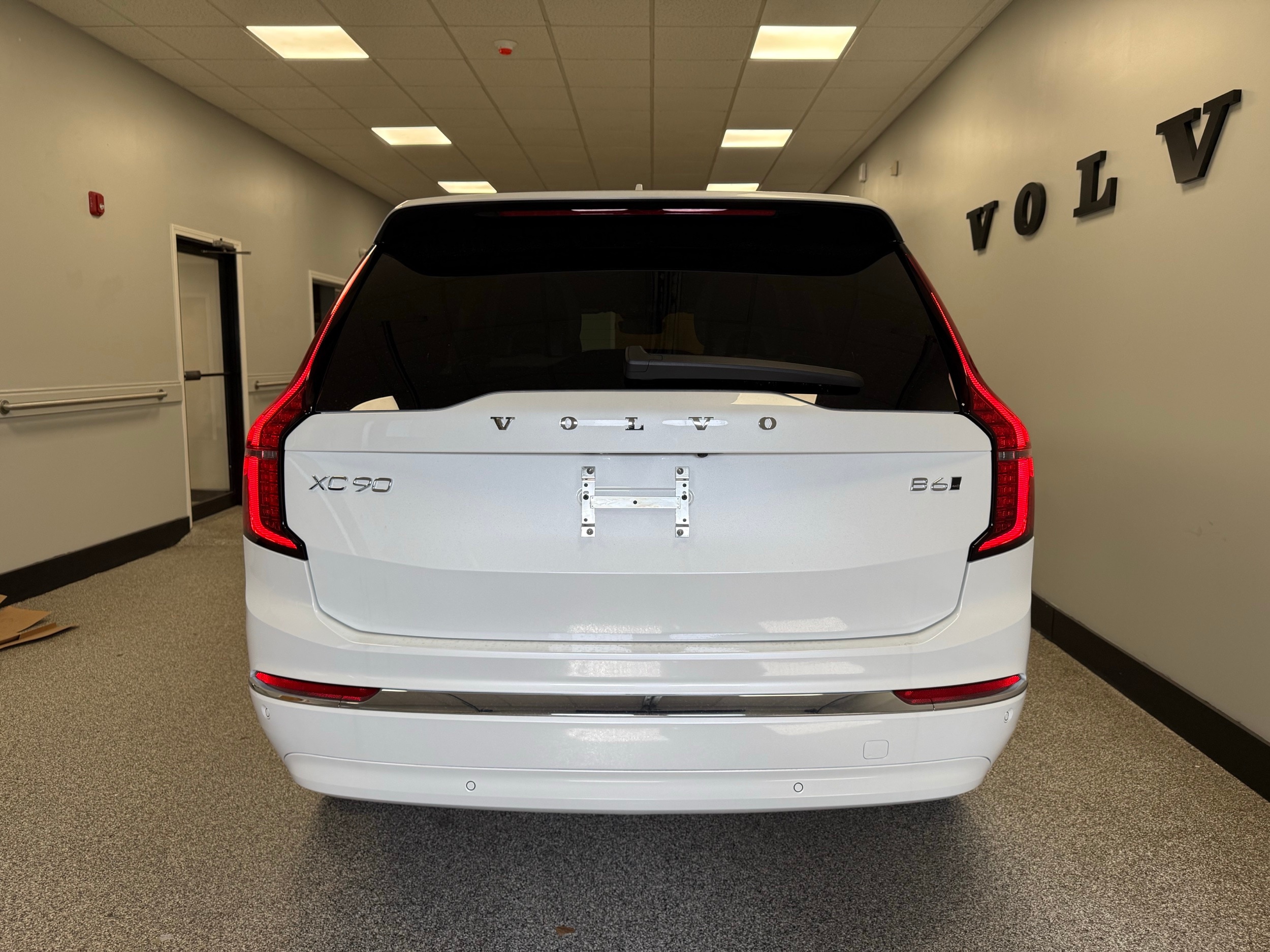 new 2025 Volvo XC90 car, priced at $68,245