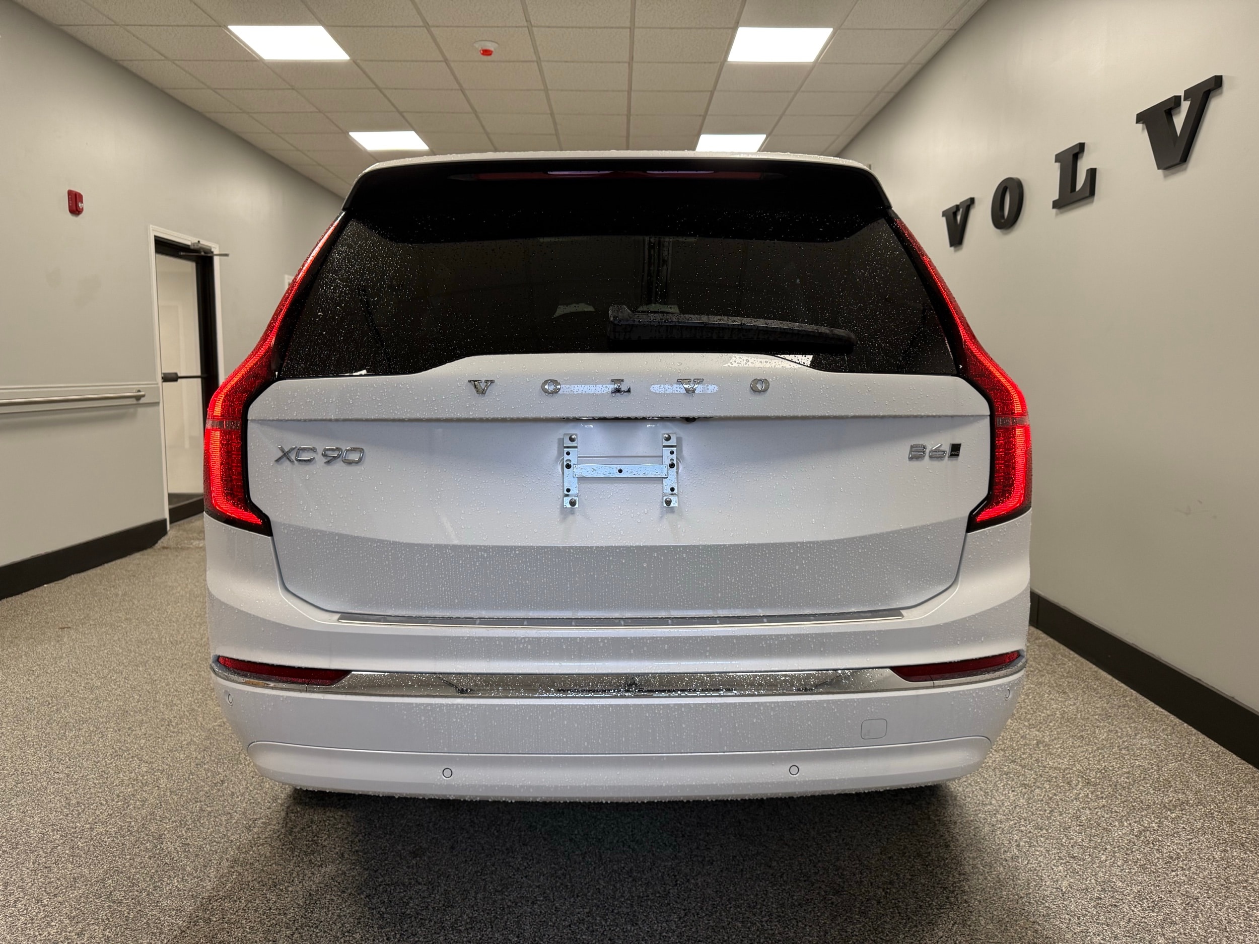new 2025 Volvo XC90 car, priced at $69,155