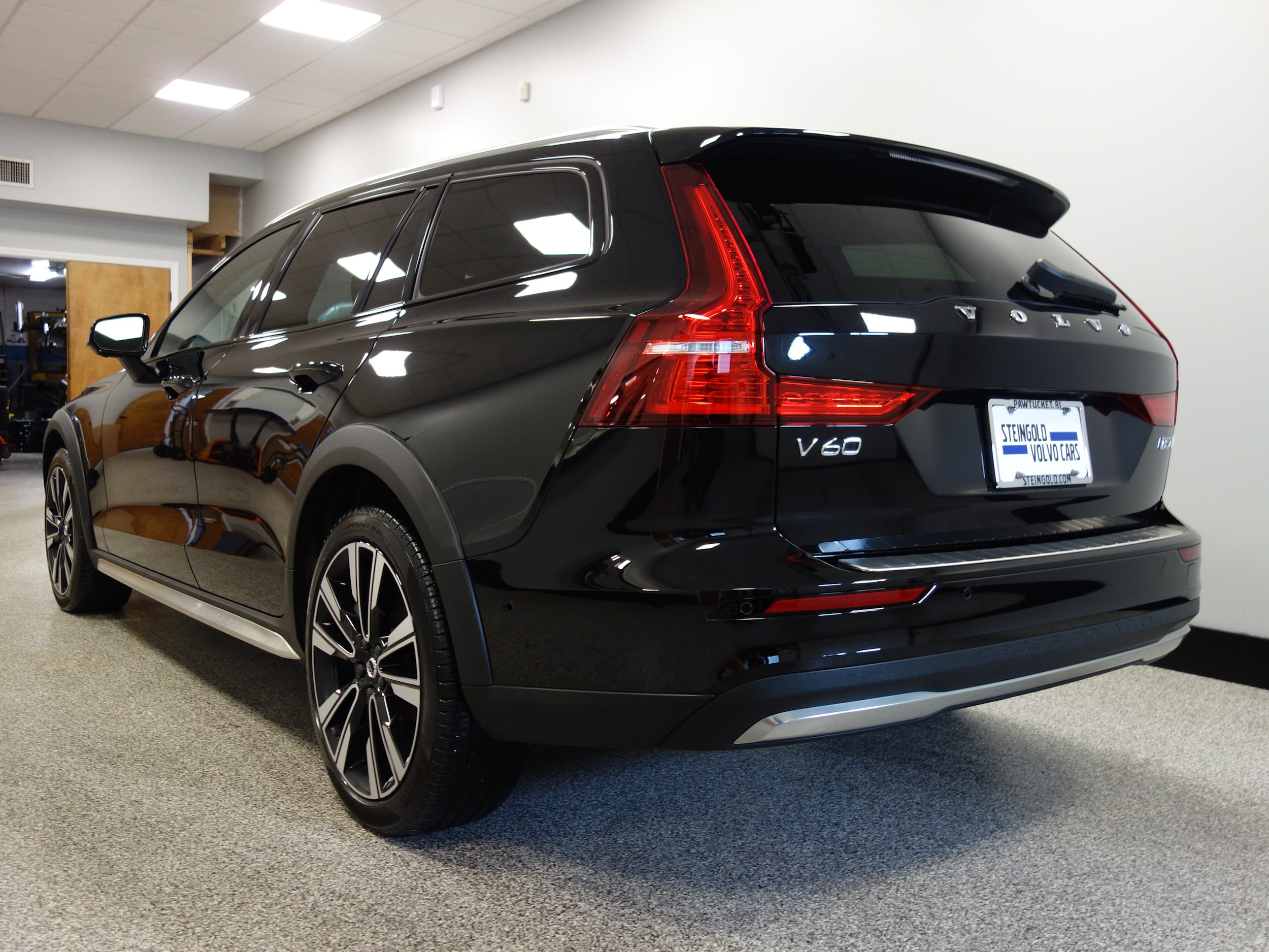 used 2023 Volvo V60 Cross Country car, priced at $44,500