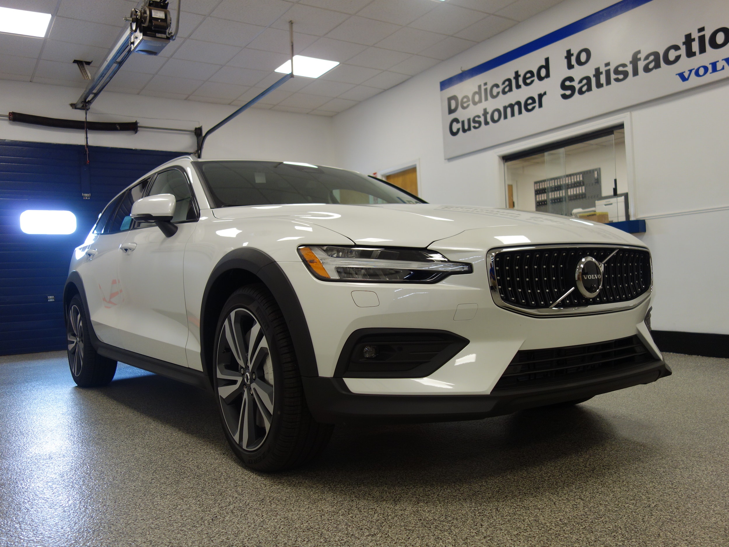 new 2025 Volvo V60 Cross Country car, priced at $55,025