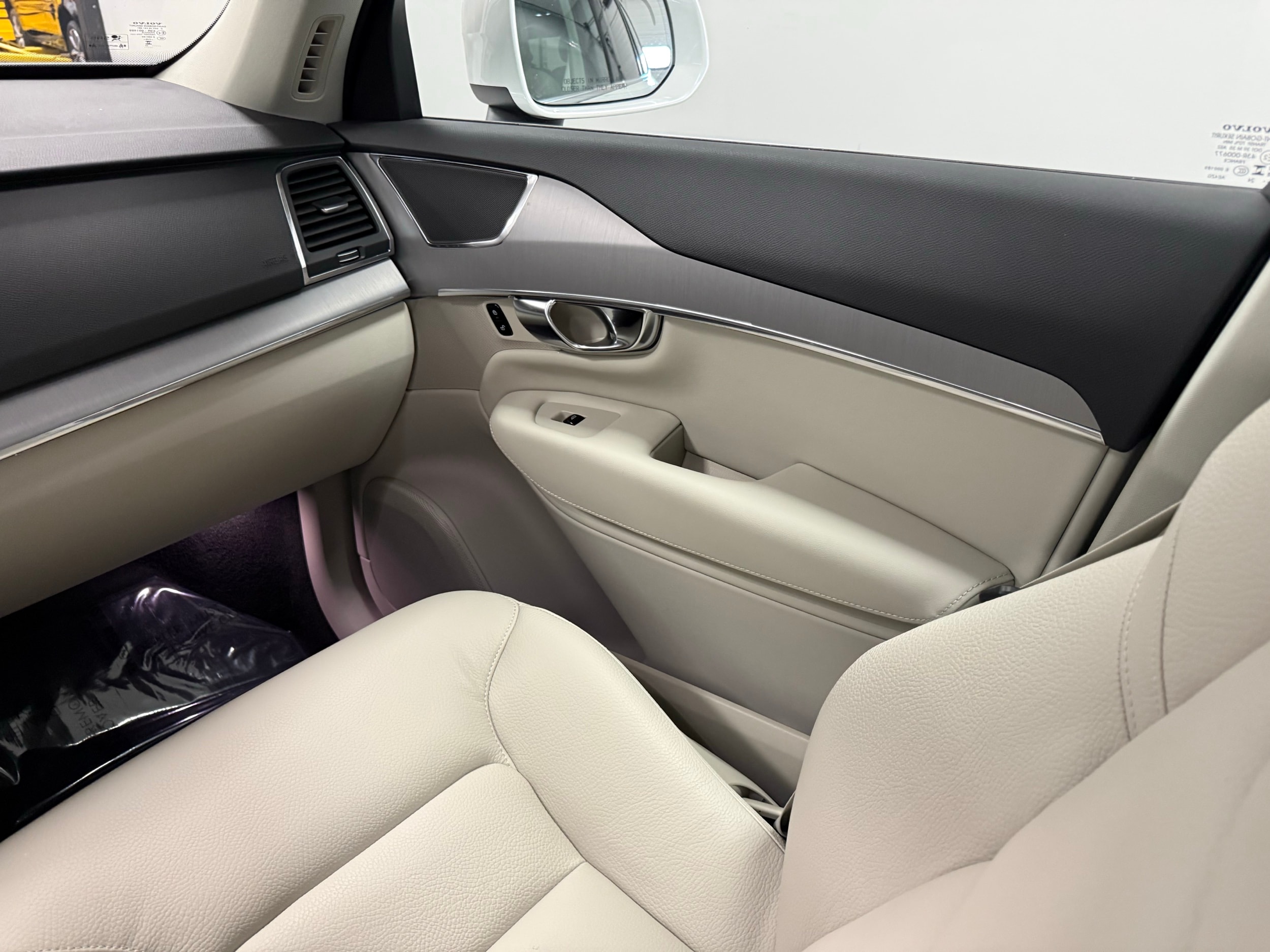 used 2024 Volvo XC90 car, priced at $51,500