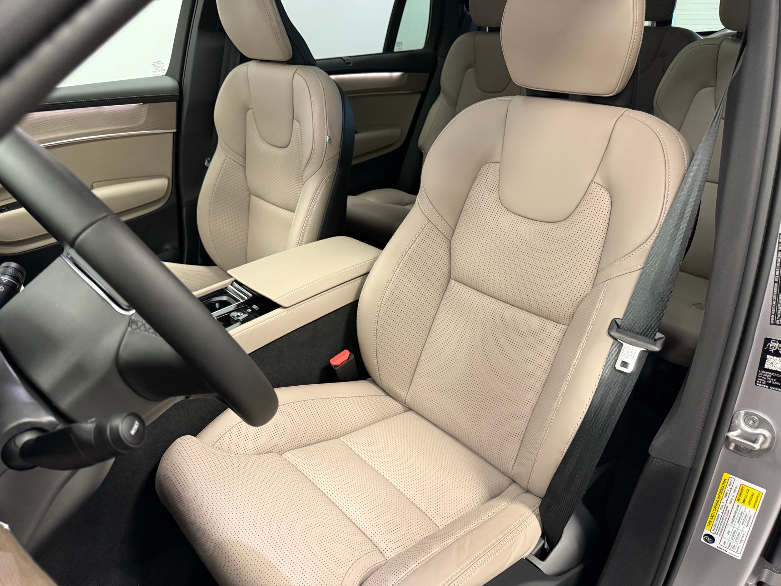 new 2026 Volvo XC90 car, priced at $76,450