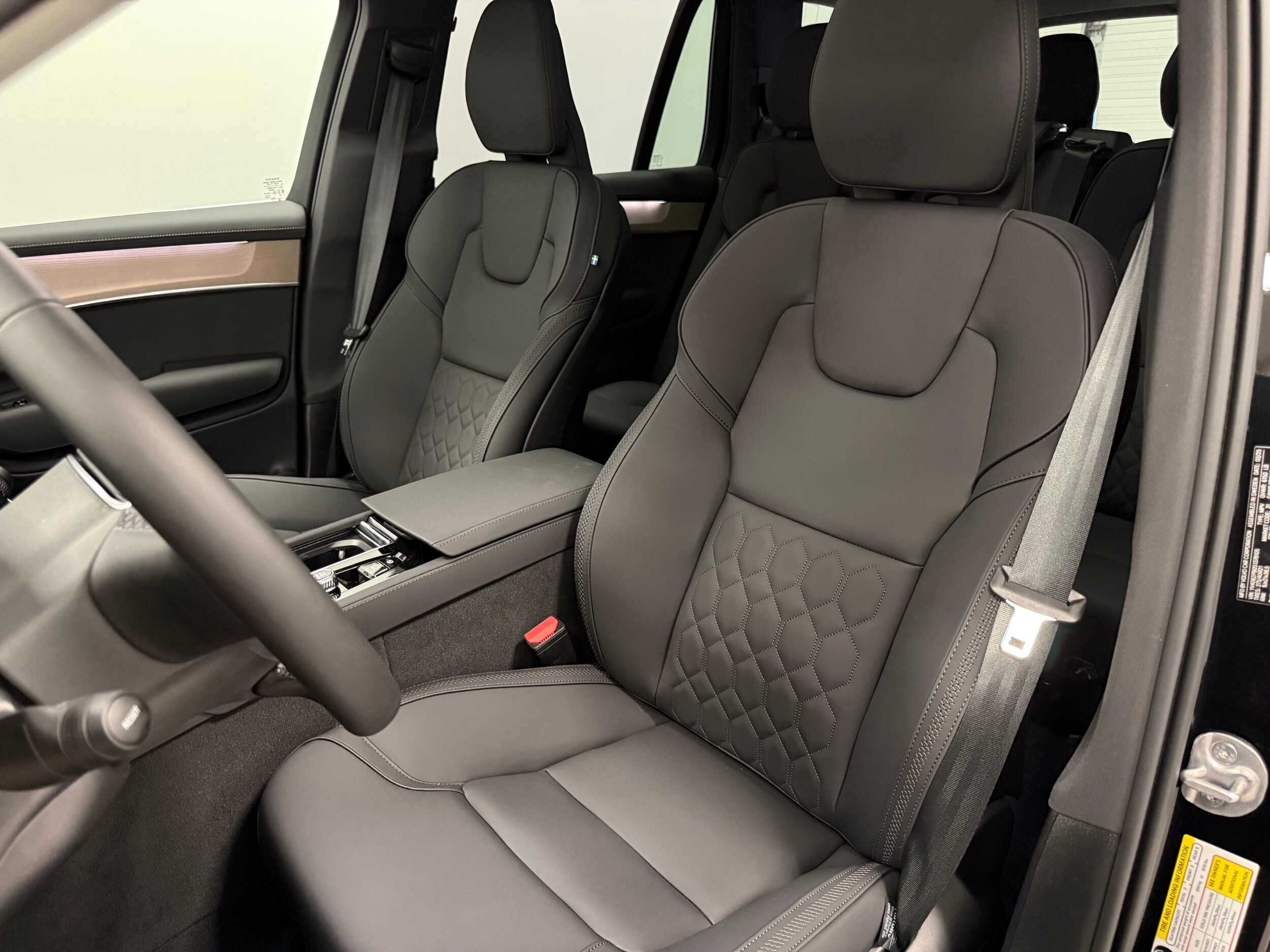 new 2025 Volvo XC90 car, priced at $70,505