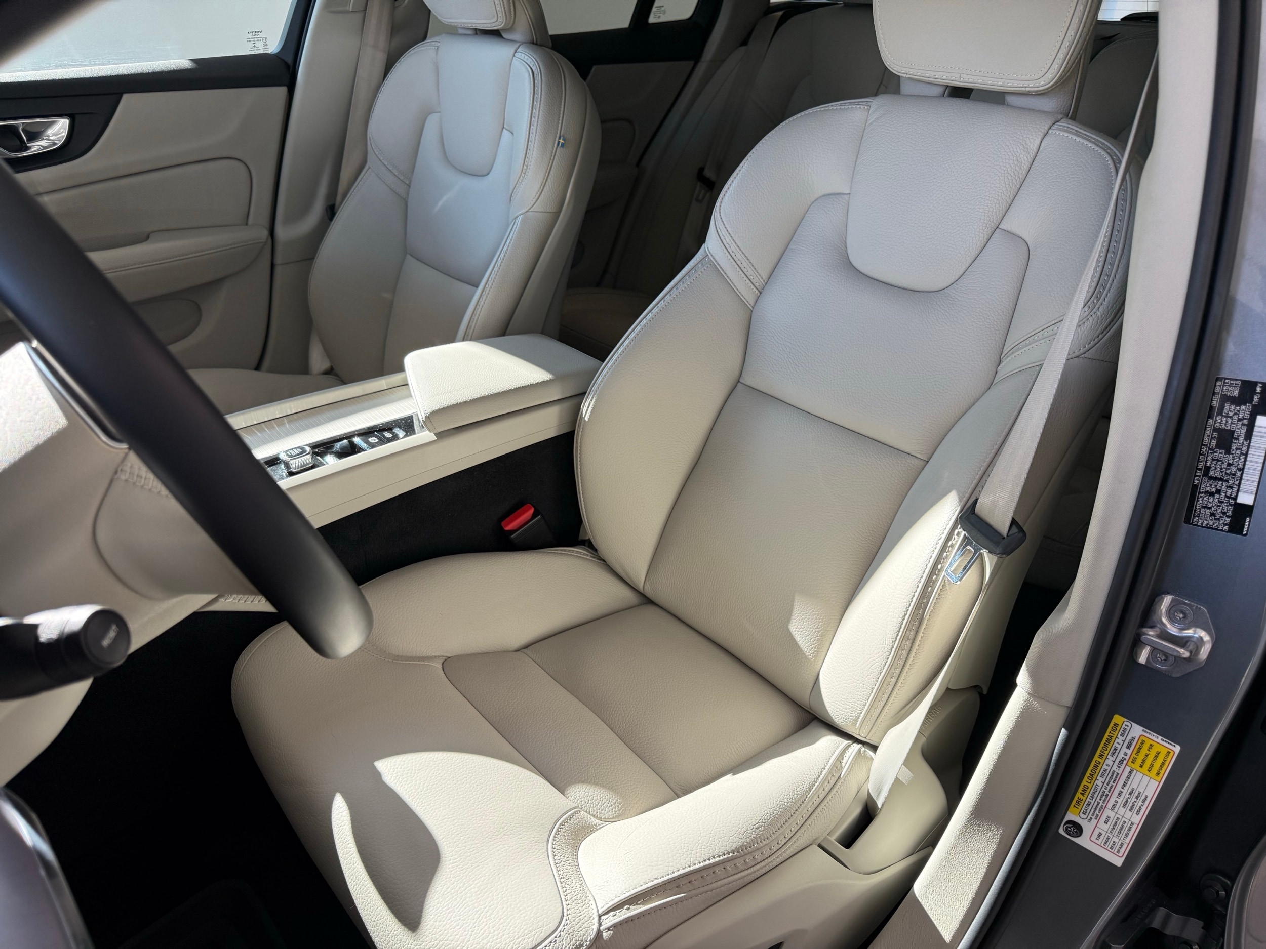 used 2020 Volvo V60 Cross Country car, priced at $31,500