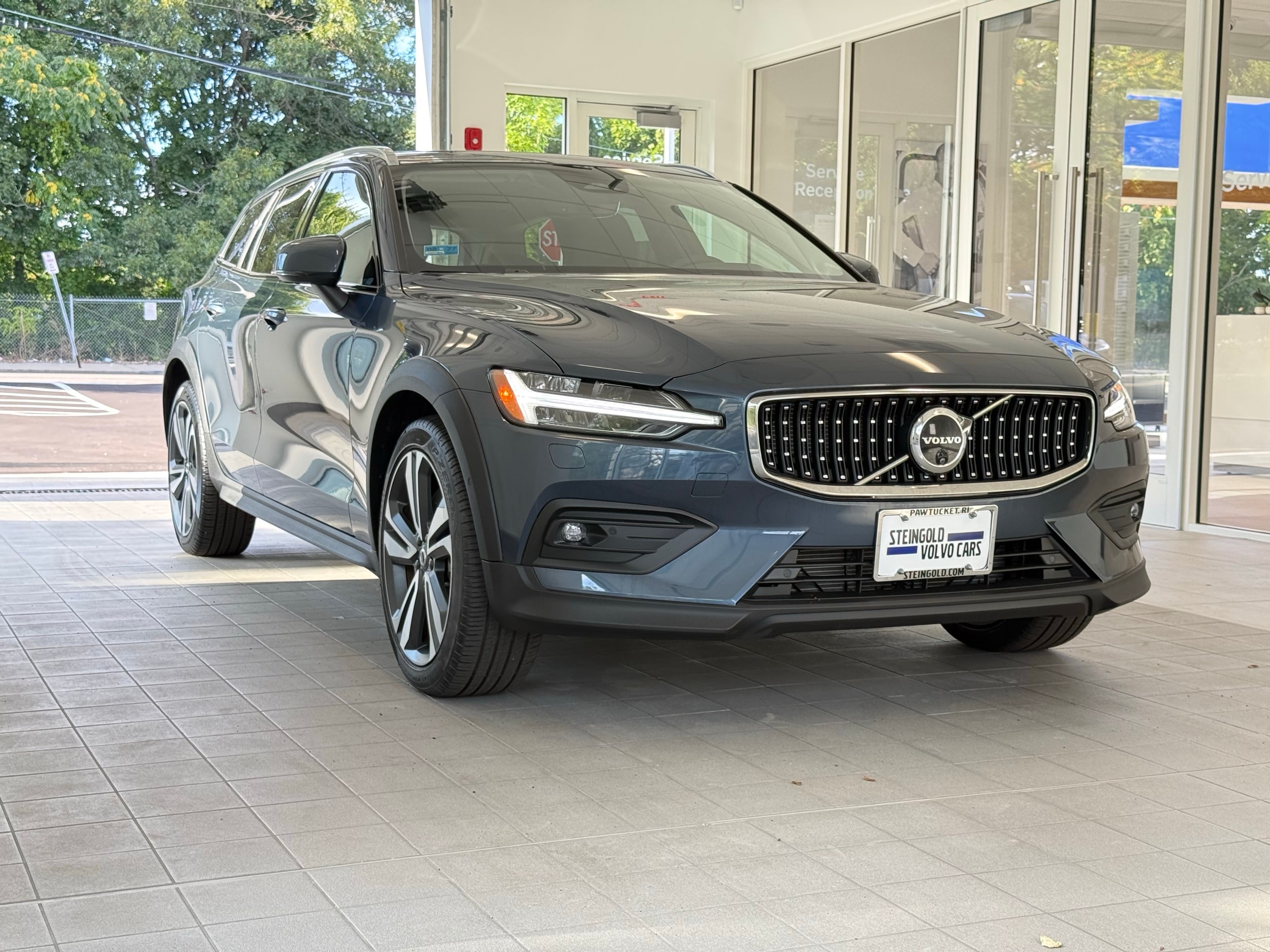 used 2024 Volvo V60 Cross Country car, priced at $49,500