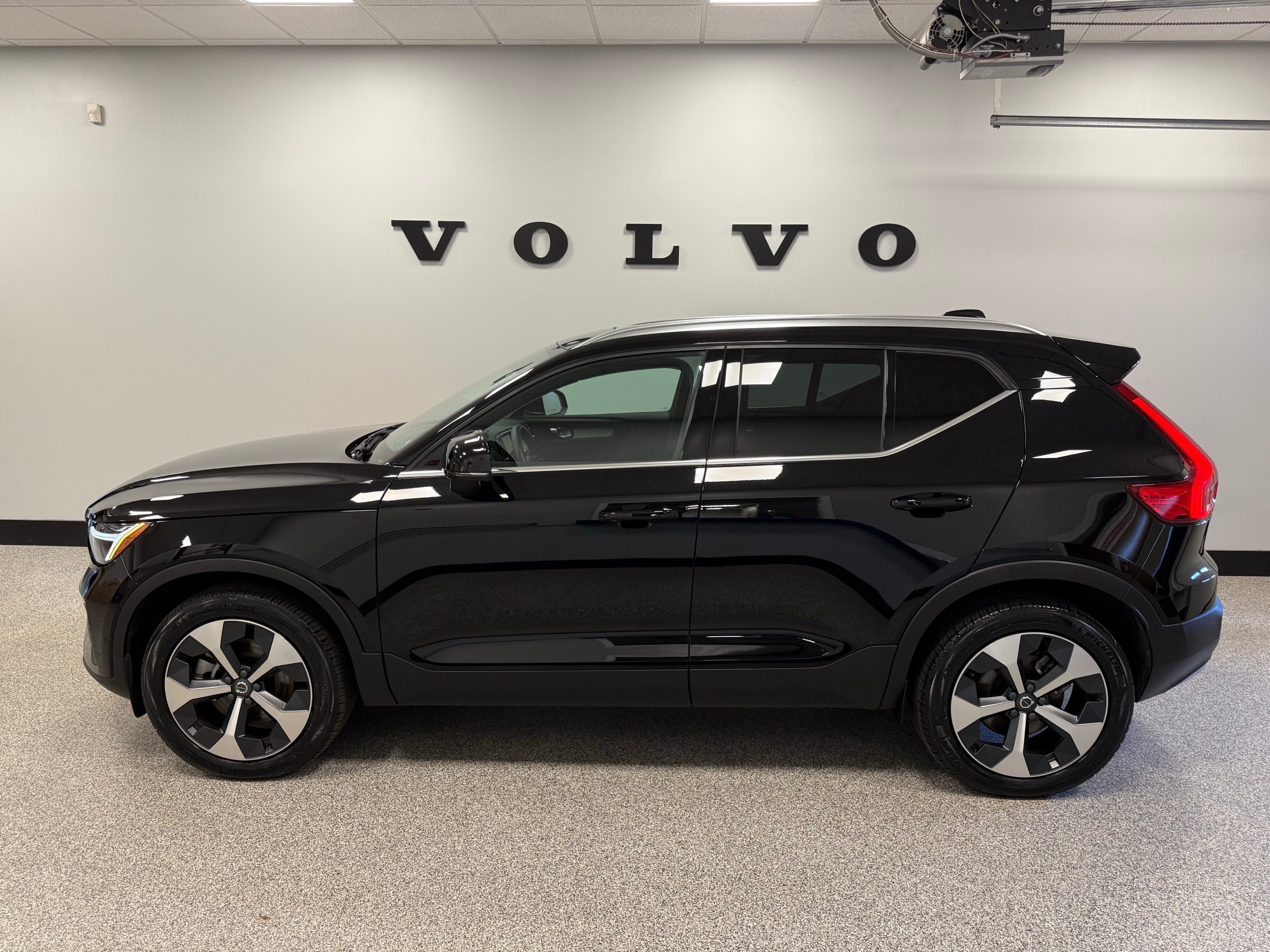 used 2025 Volvo XC40 car, priced at $40,100